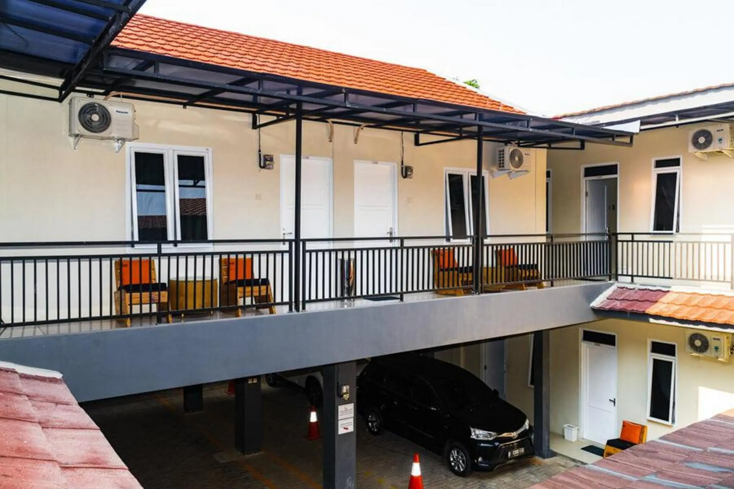 Property building in RedDoorz near Exit Toll Bogor Property building in RedDoorz near Exit Toll Bogor