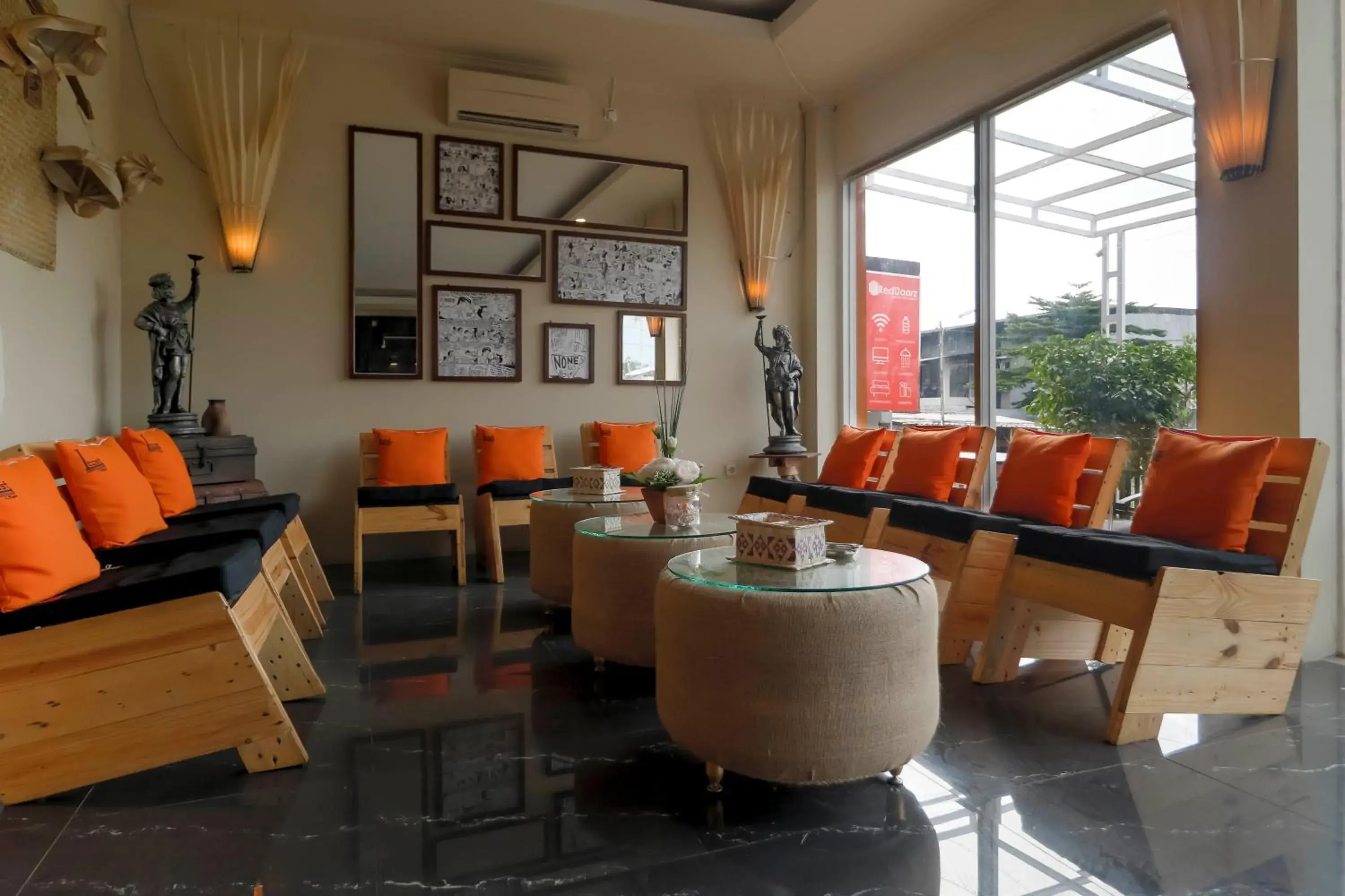 Lobby or reception in RedDoorz near Exit Toll Bogor Lobby or reception in RedDoorz near Exit Toll Bogor