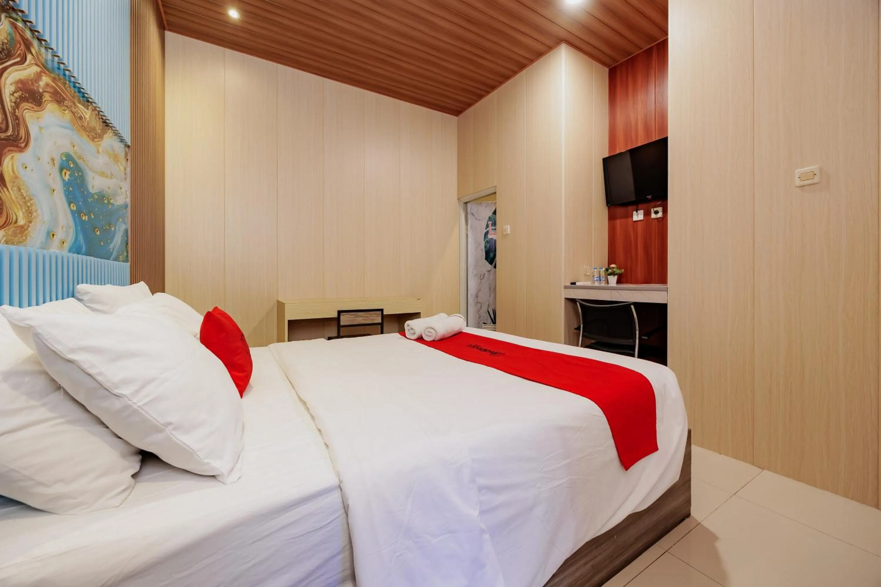 Bedroom, Bed in RedDoorz near Exit Toll Bogor