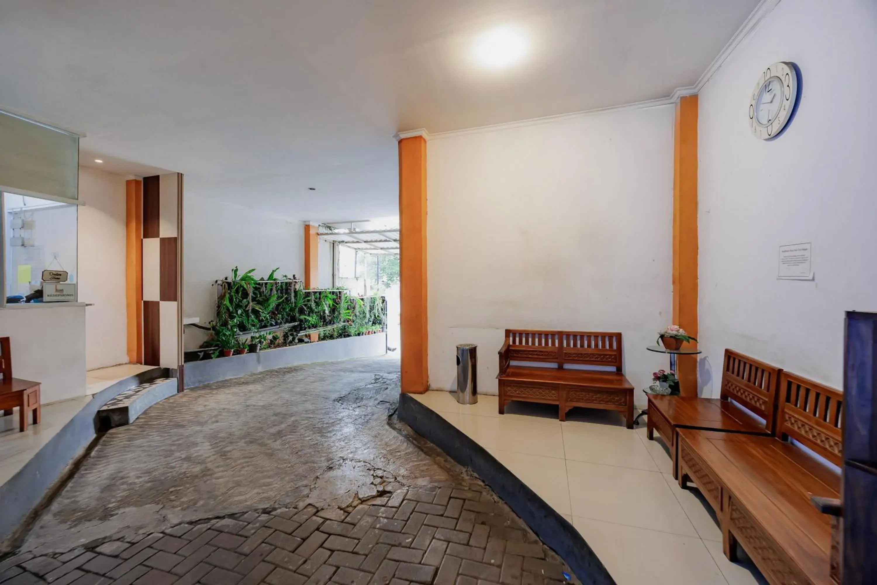 Property building in RedDoorz near Exit Toll Bogor Property building in RedDoorz near Exit Toll Bogor