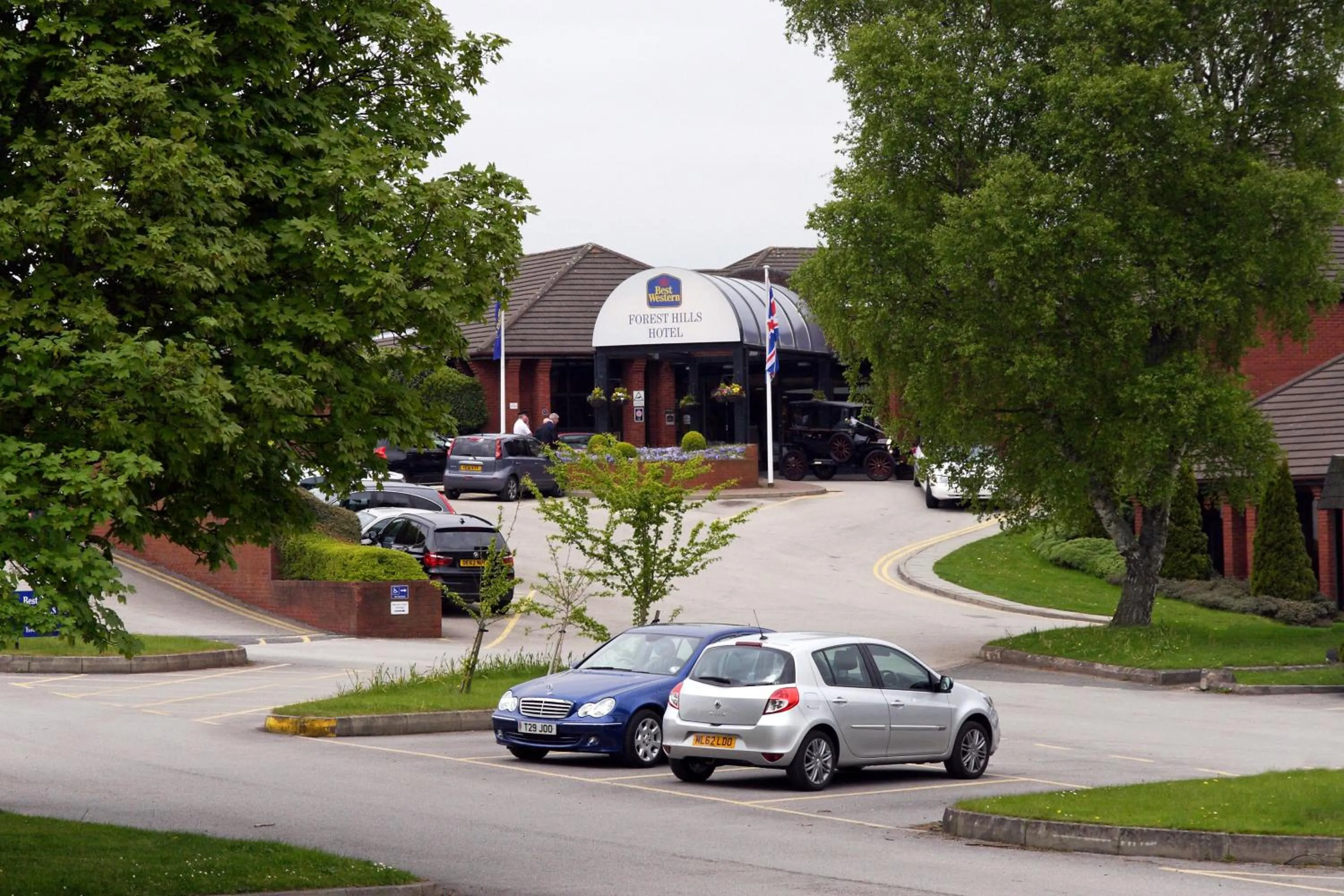 Facade/entrance in Best Western Frodsham Forest Hills Hotel
