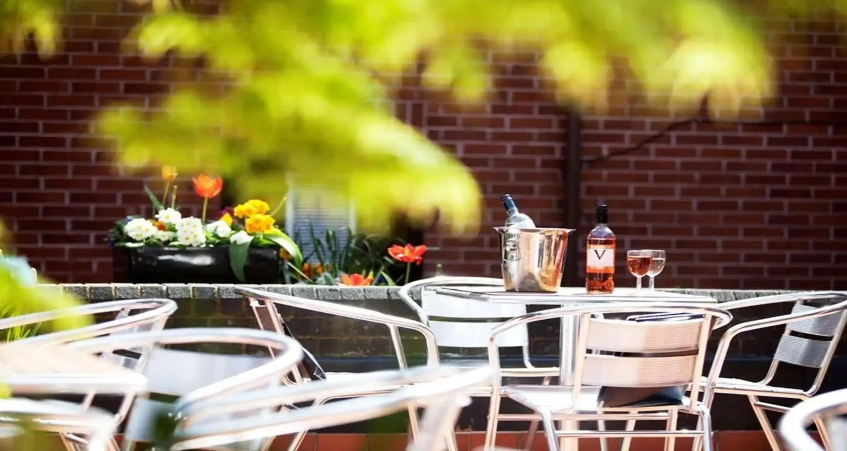 Property building in Best Western Frodsham Forest Hills Hotel Property building in Best Western Frodsham Forest Hills Hotel