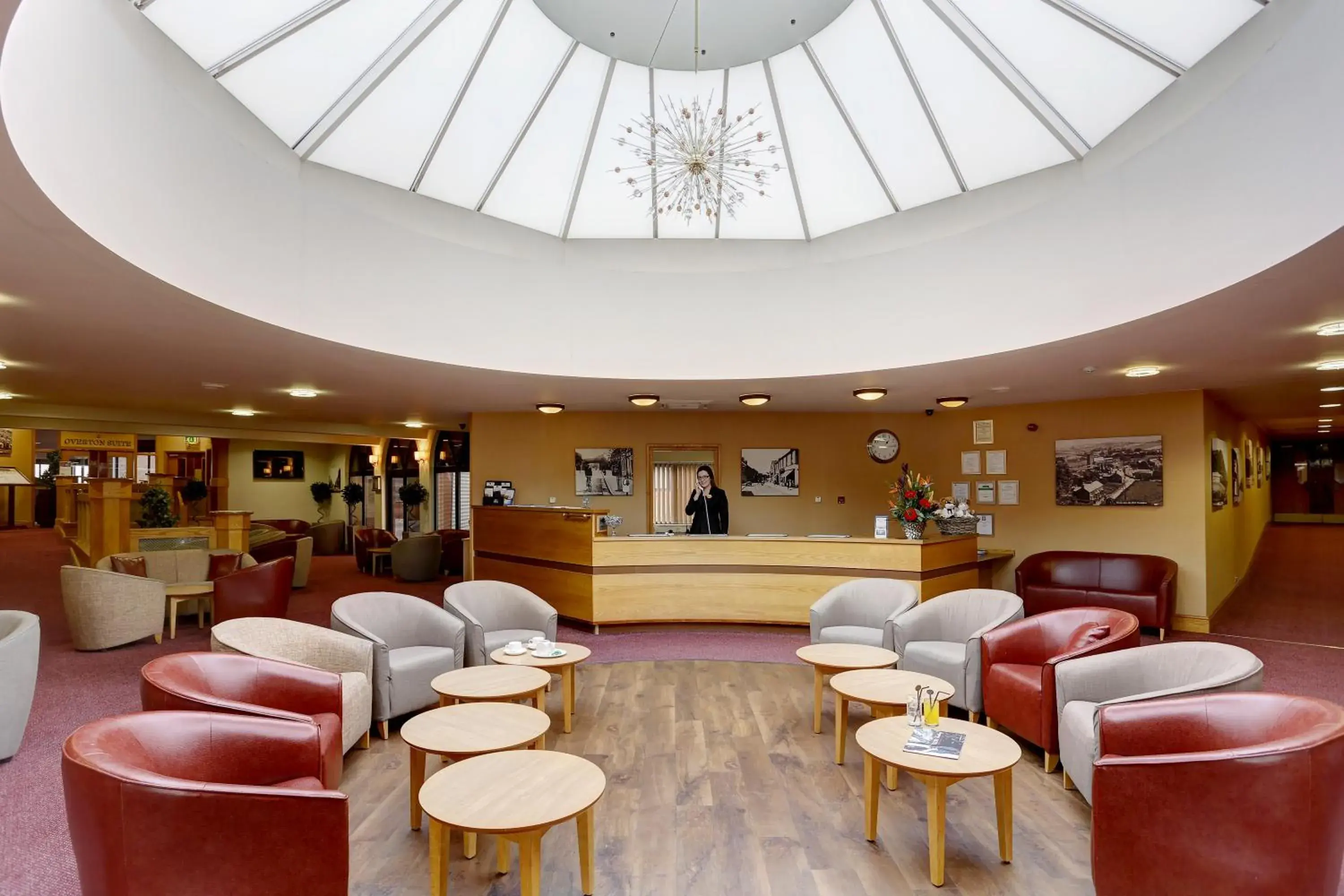 Lobby or reception in Best Western Frodsham Forest Hills Hotel Lobby or reception in Best Western Frodsham Forest Hills Hotel