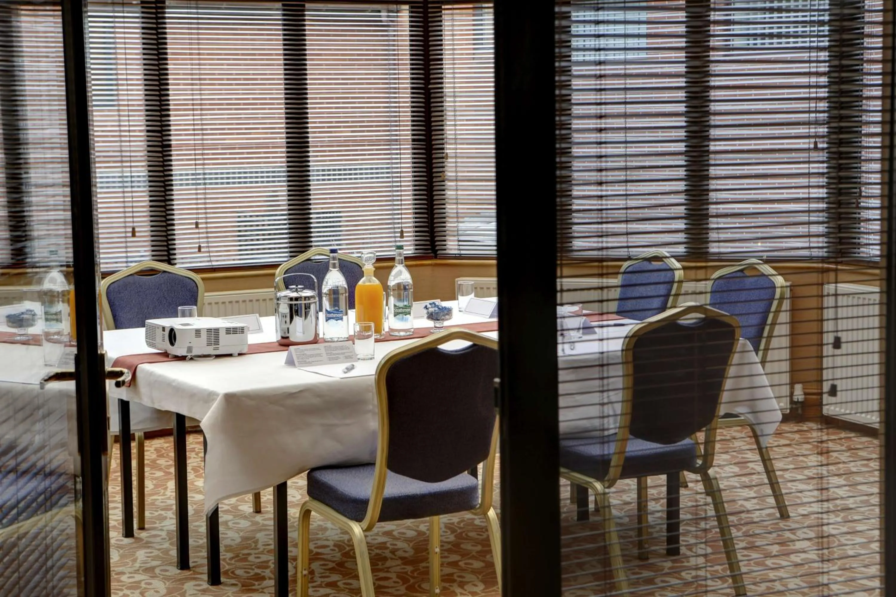 Meeting/conference room in Best Western Frodsham Forest Hills Hotel