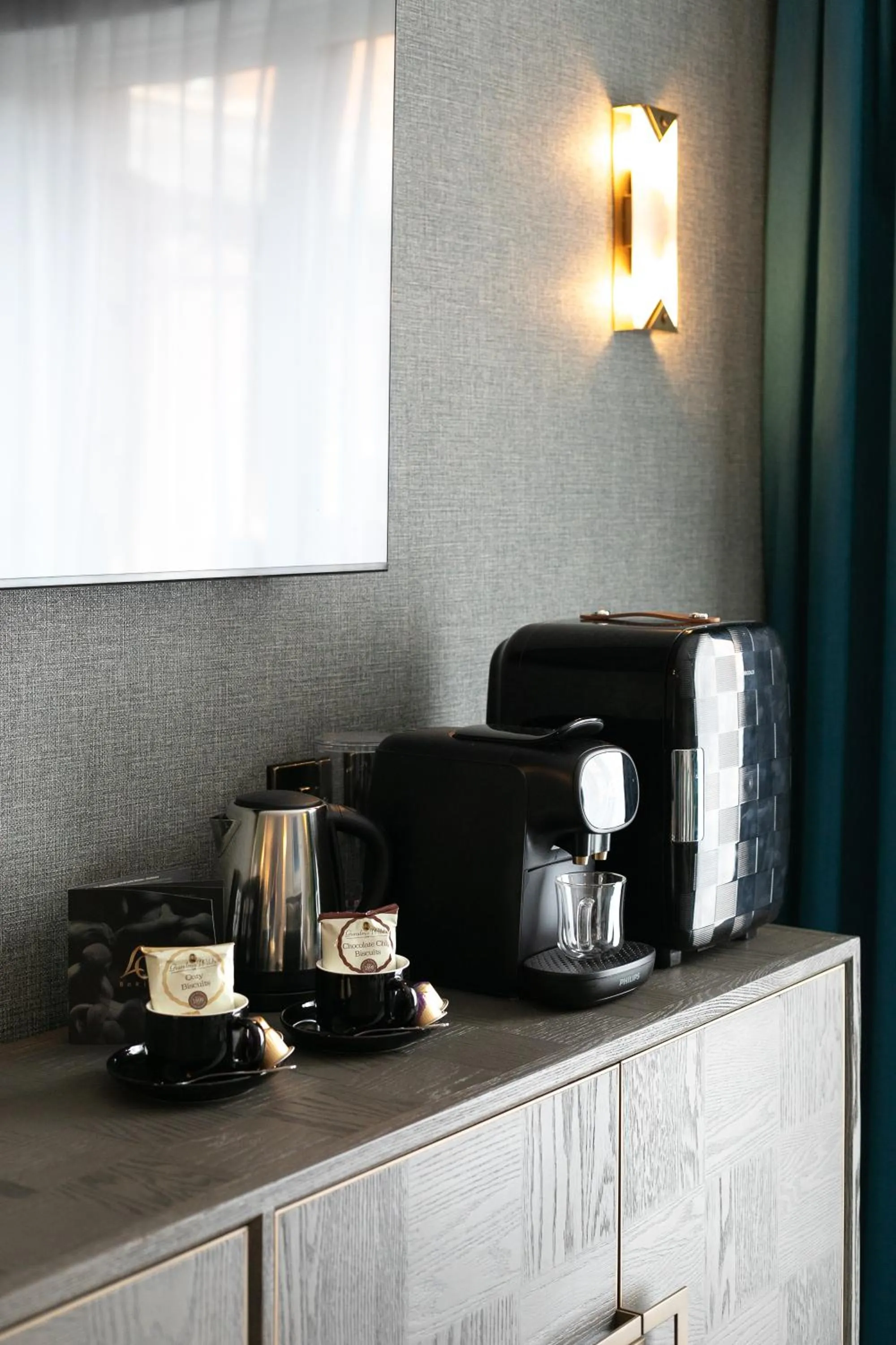 Coffee/tea facilities in Cedar Court Bradford Hotel