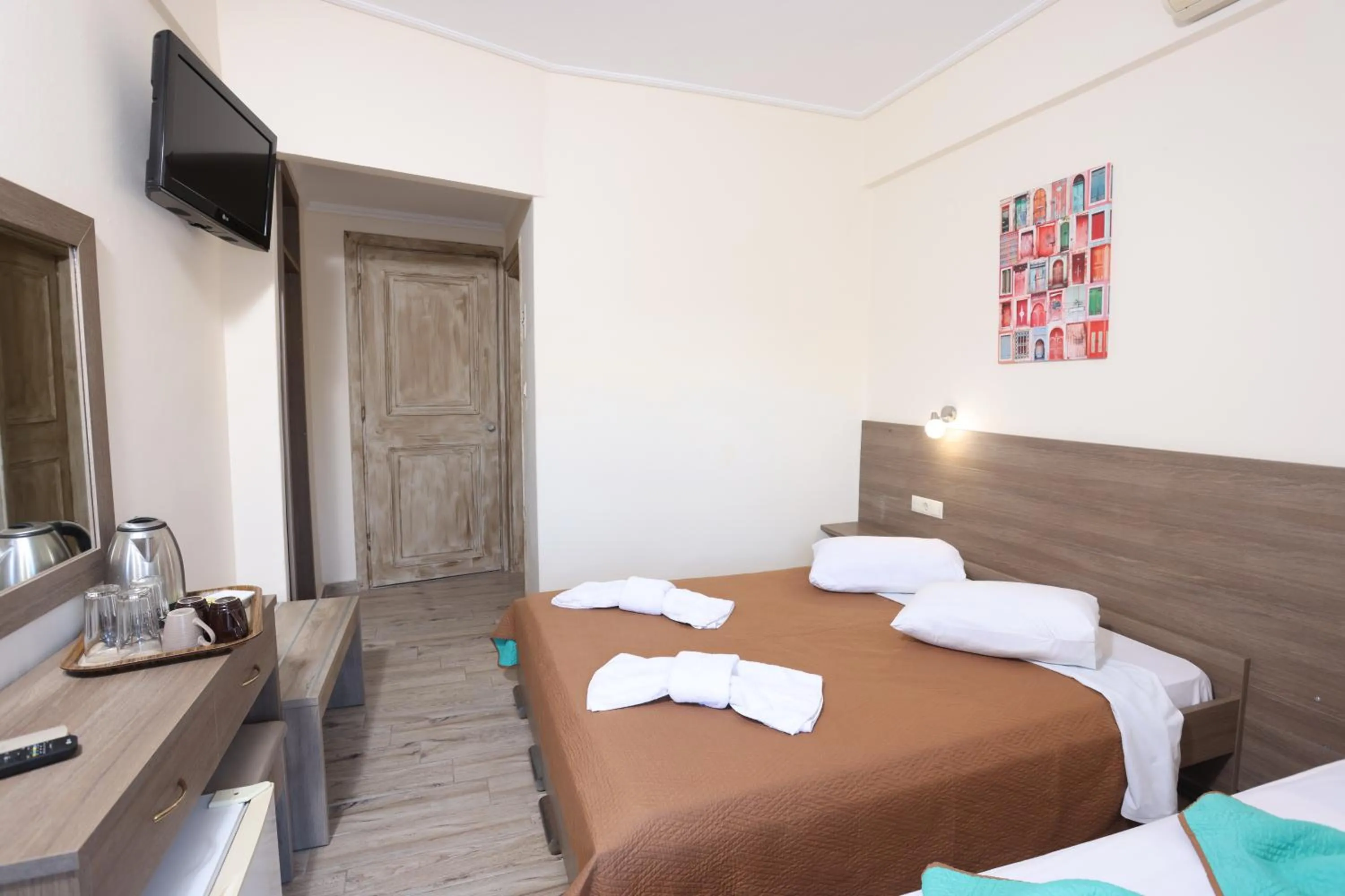 Photo of the whole room, Bed in Summer Beach Hotel