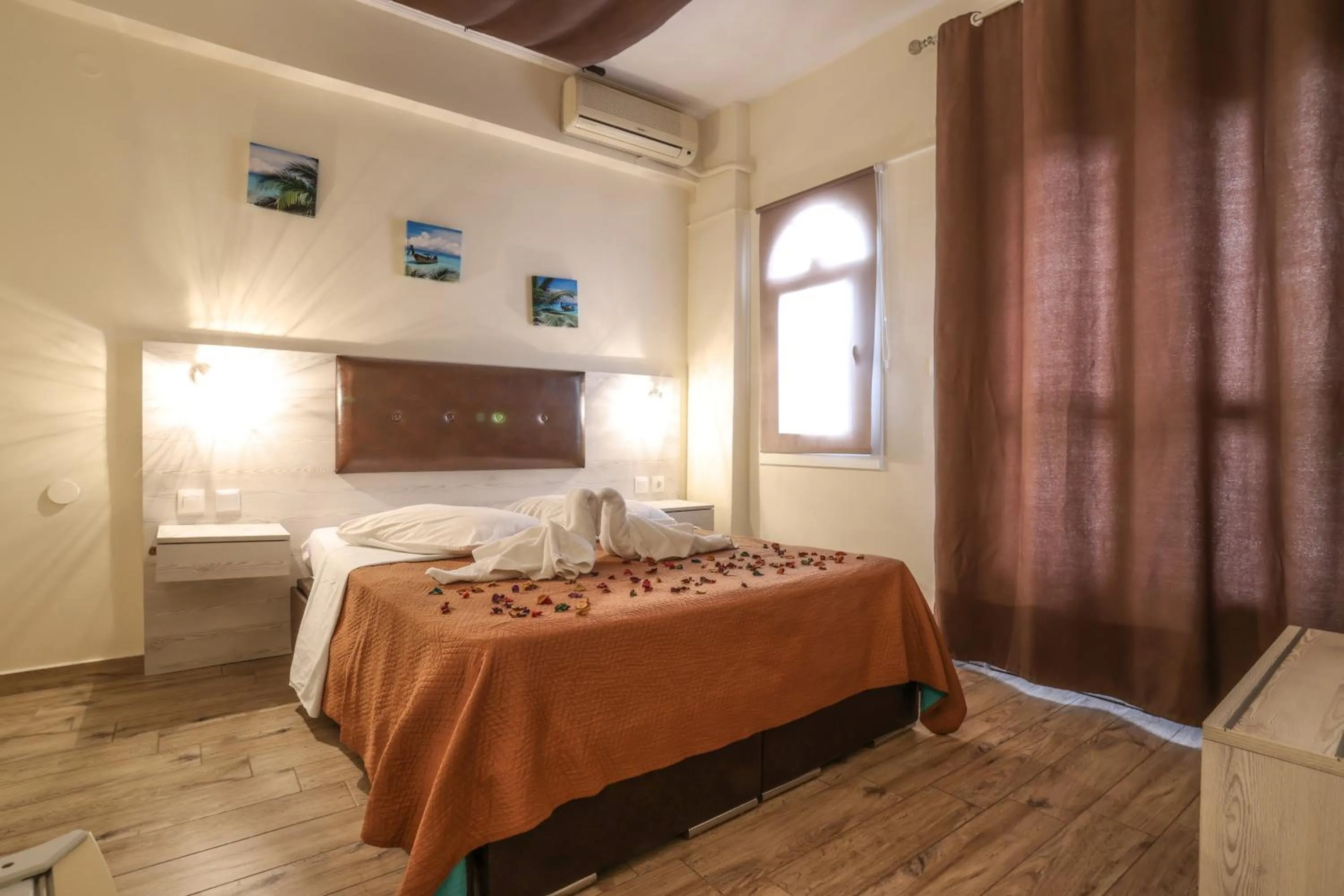 Photo of the whole room, Bed in Summer Beach Hotel