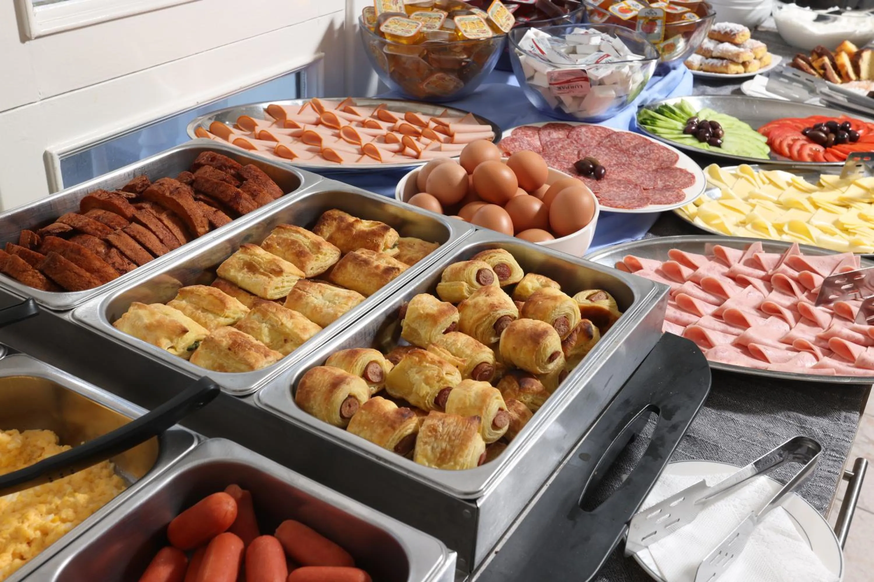 Breakfast in Summer Beach Hotel