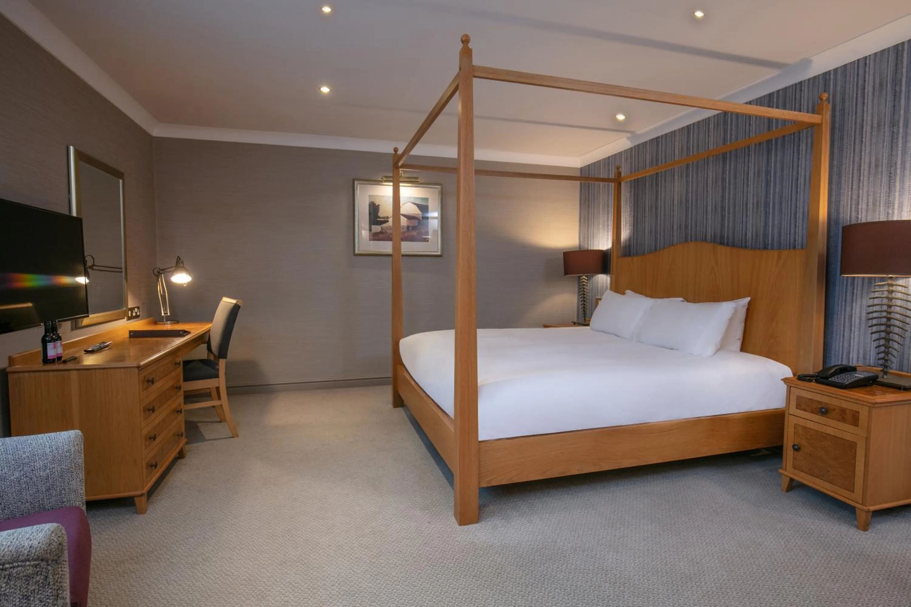 Bed in Forest Pines Hotel, Spa & Golf Resort