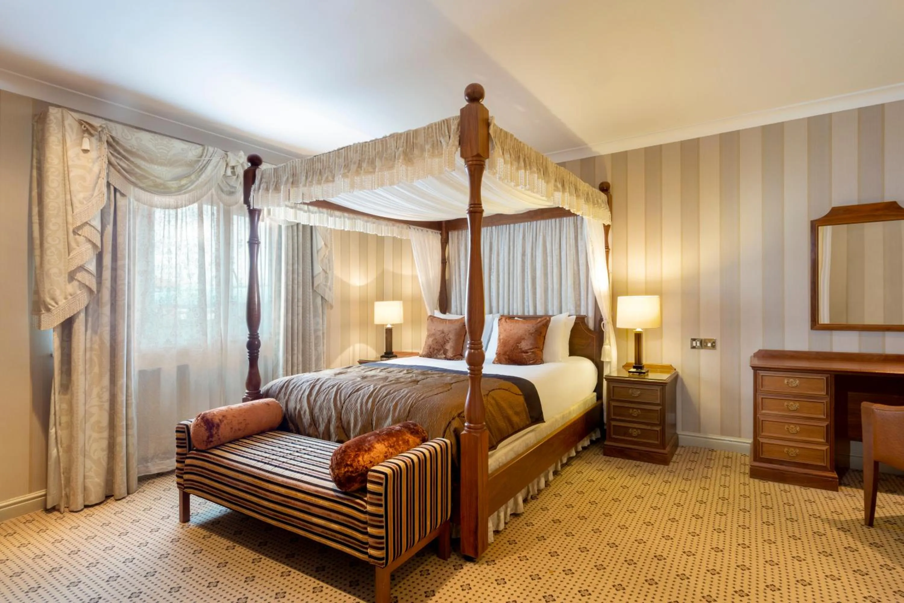 Bed in Forest Pines Hotel, Spa & Golf Resort