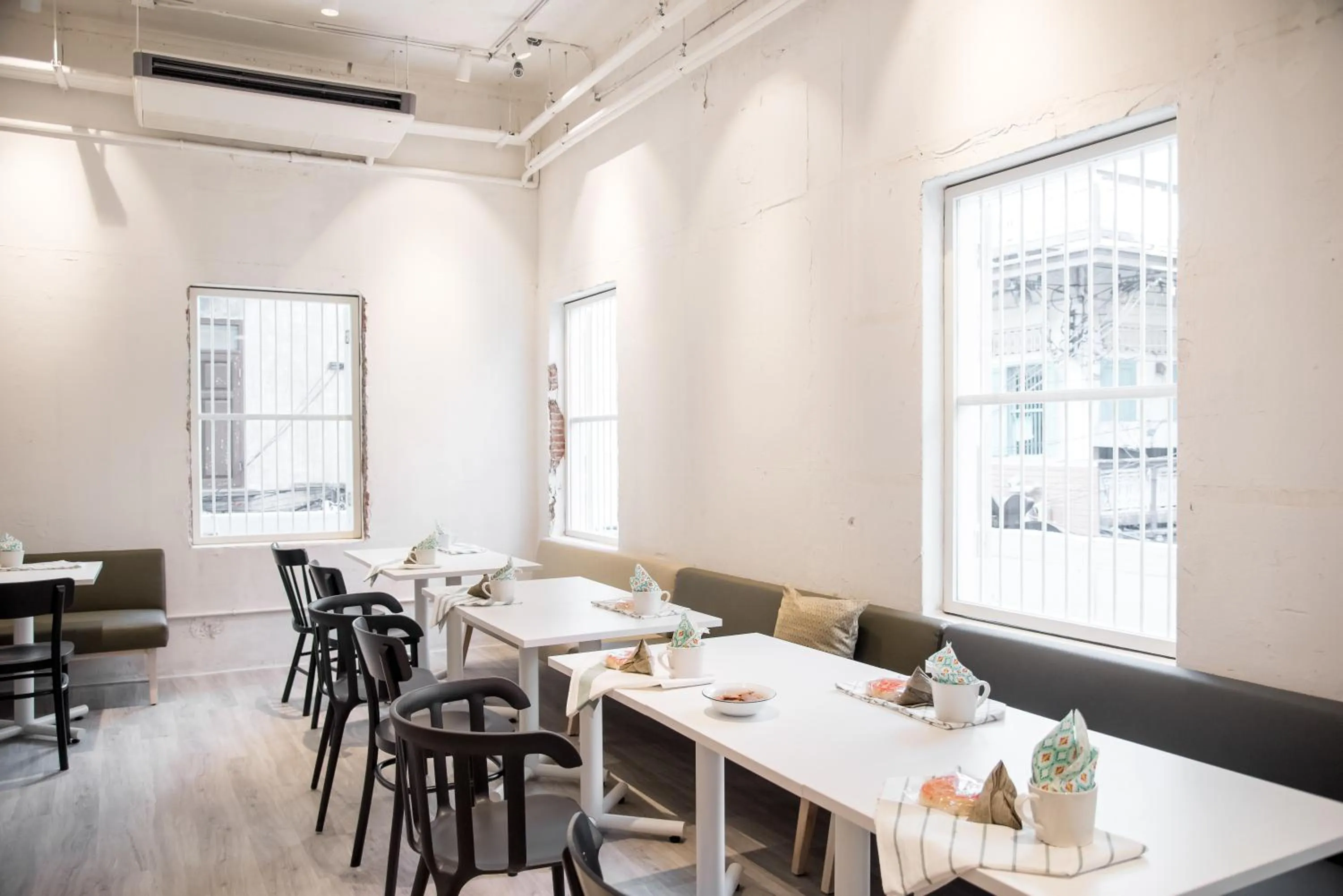 Dining area in Norn Yaowarat Hotel
