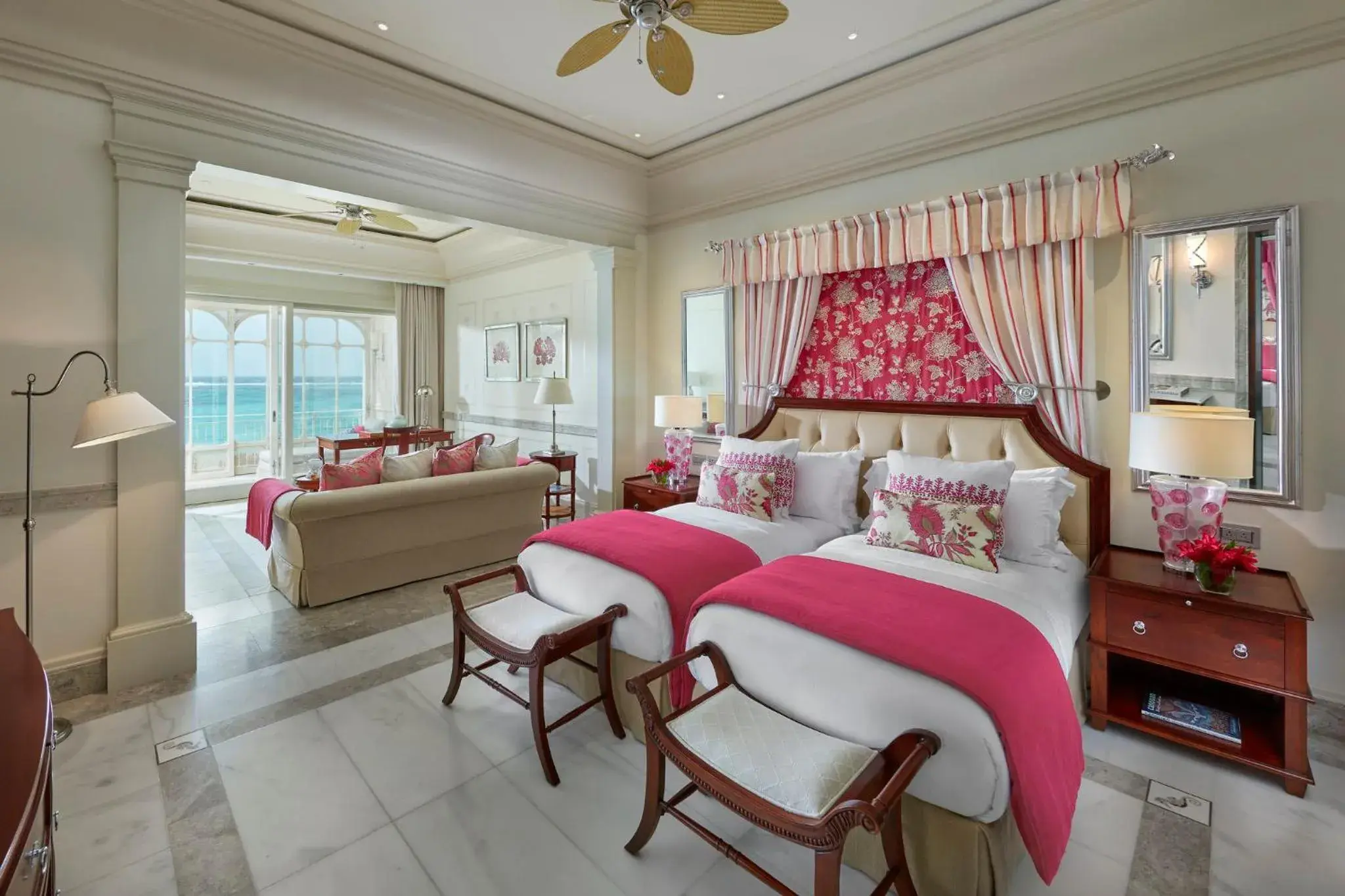 Property building, Bed in Mandarin Oriental, Canouan Property building, Bed in Mandarin Oriental, Canouan