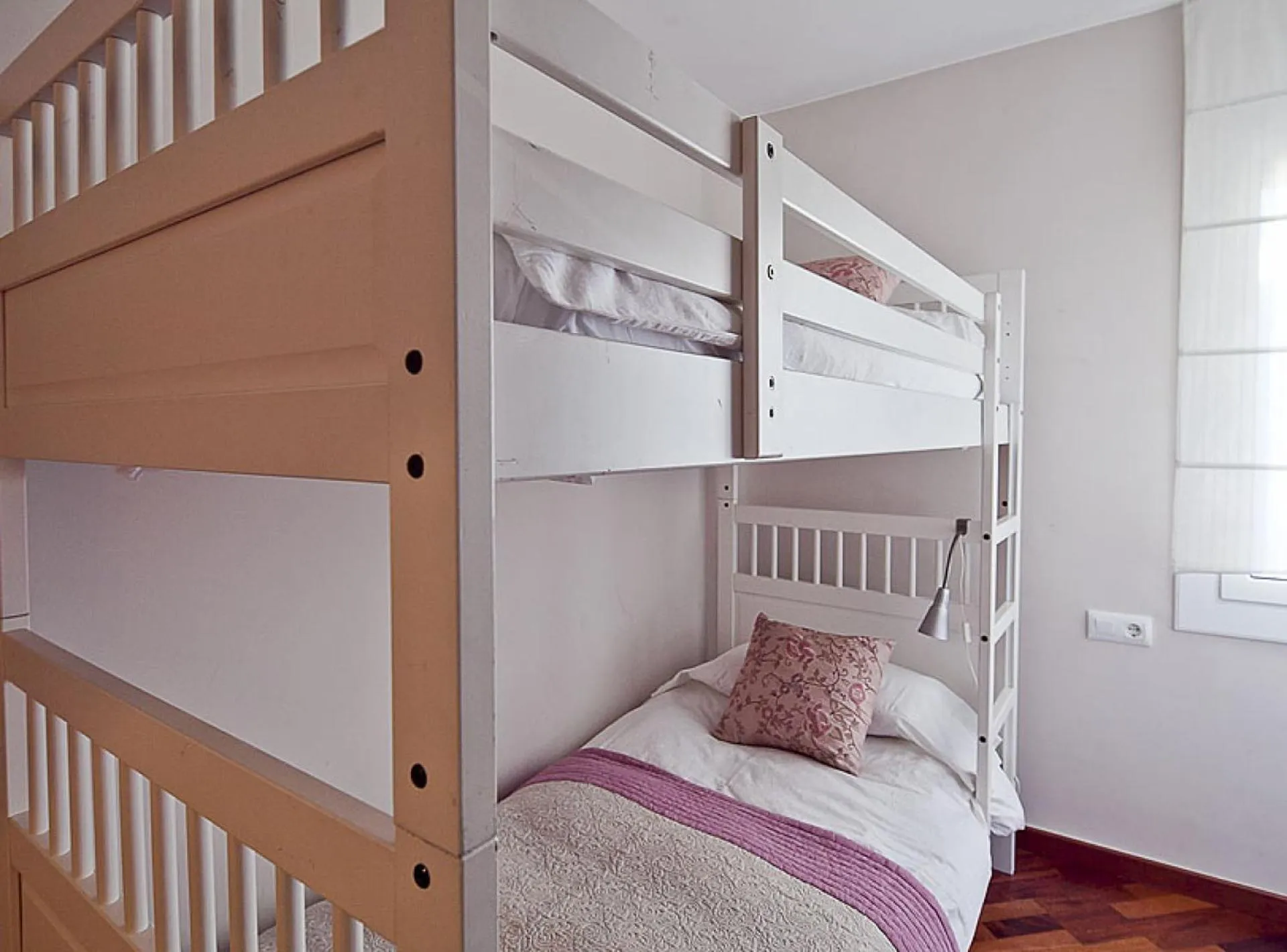 Bed in Ciutadella Park Born