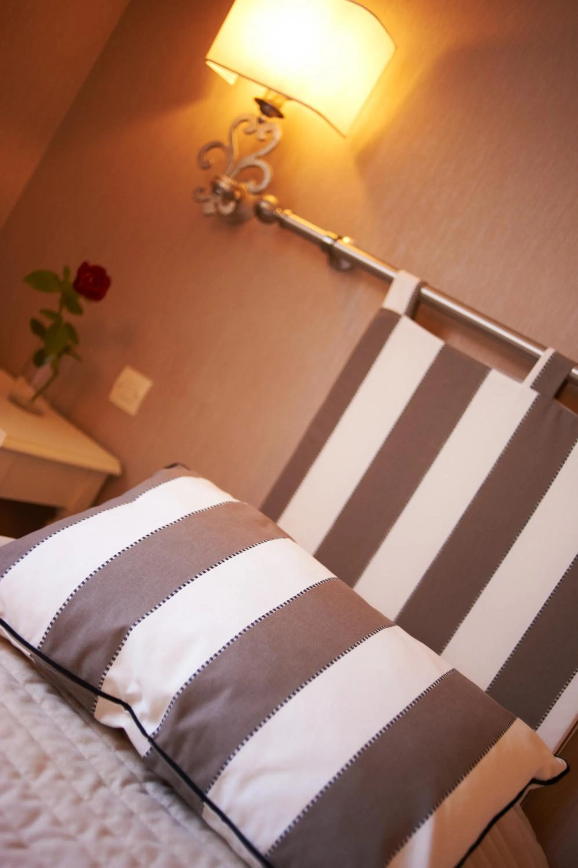 Bedroom in Hotel Spa Le Relais Du Bellay