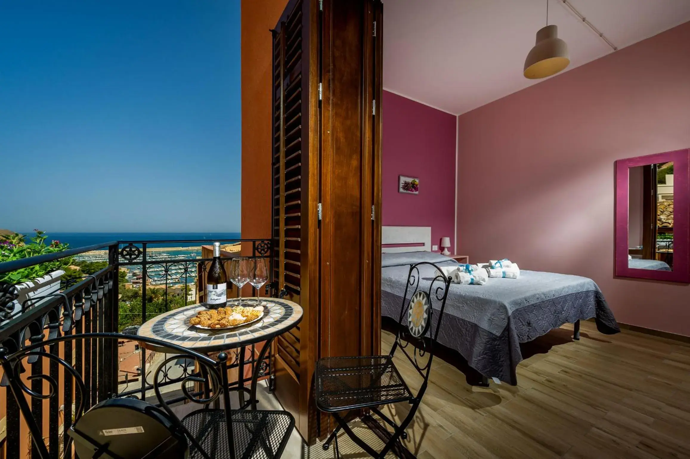 Deluxe Double Room with Balcony in Antico Canale Deluxe Double Room with Balcony in Antico Canale