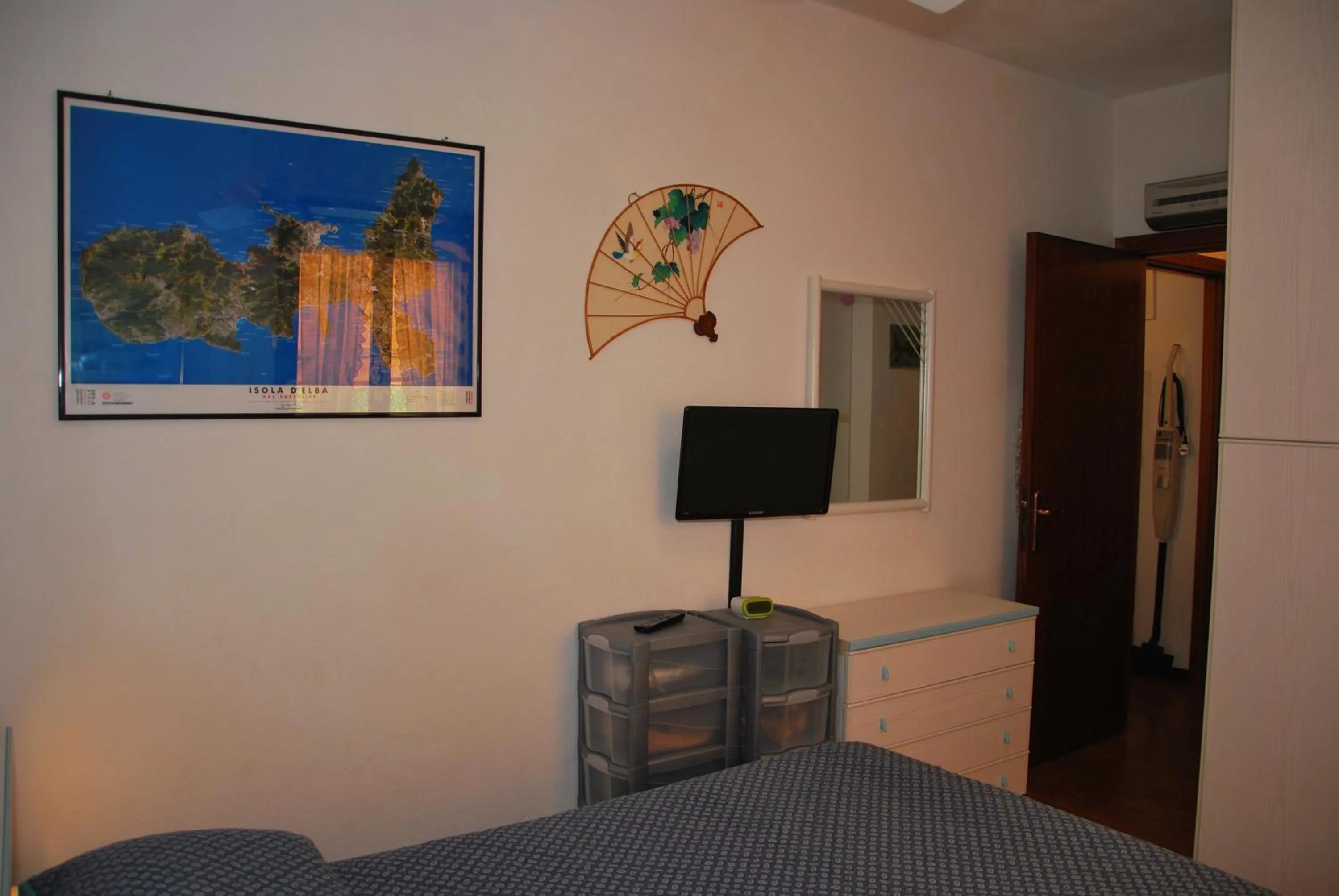 Bedroom, Bed in Appartamenti Camelia e Gabry - Zona mare con posti auto e terrazze