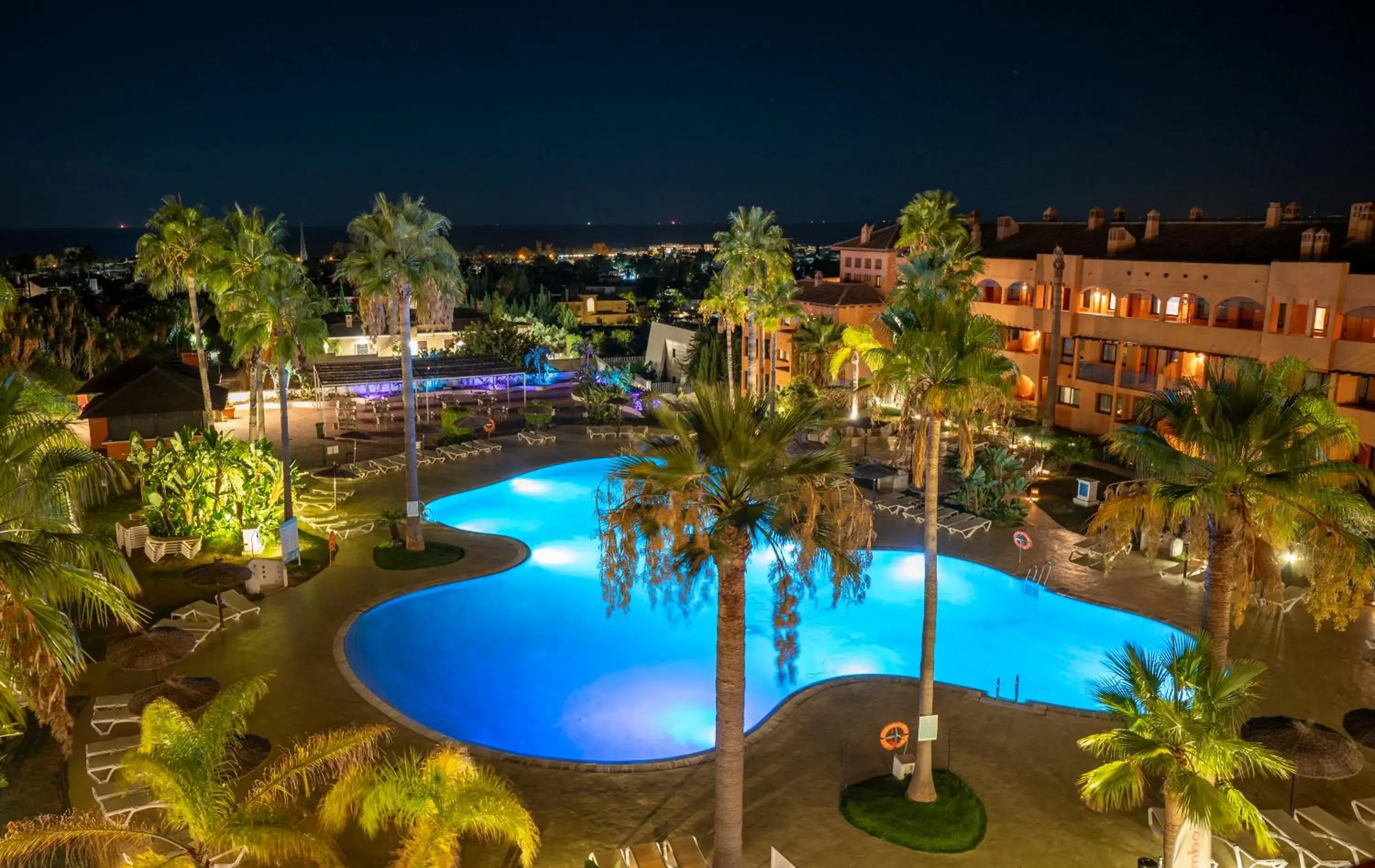 Property building in Bakour Oh Nice Costa del Sol Property building in Bakour Oh Nice Costa del Sol