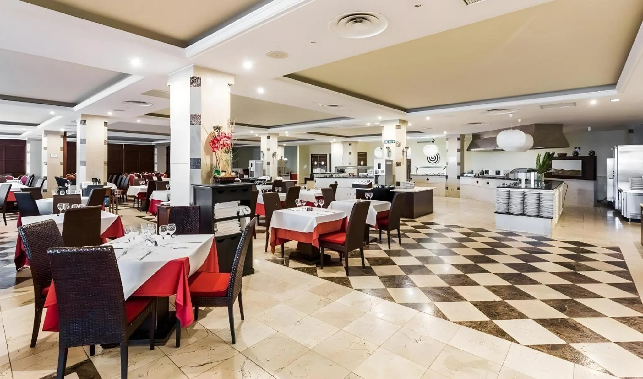 Restaurant/places to eat in Hotel Oh Nice Caledonia