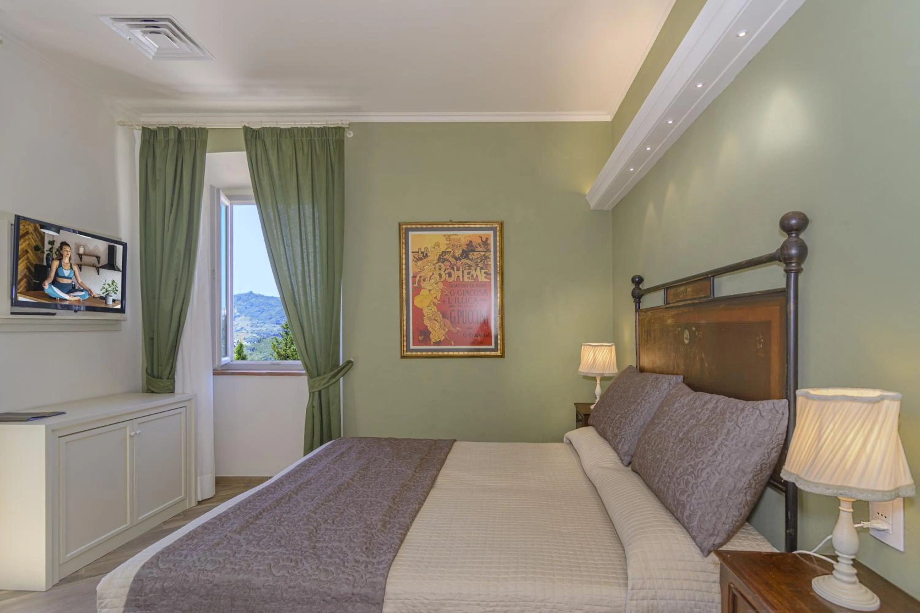 Photo of the whole room, Bed in Villa Agnolaccio Residenza d'Epoca