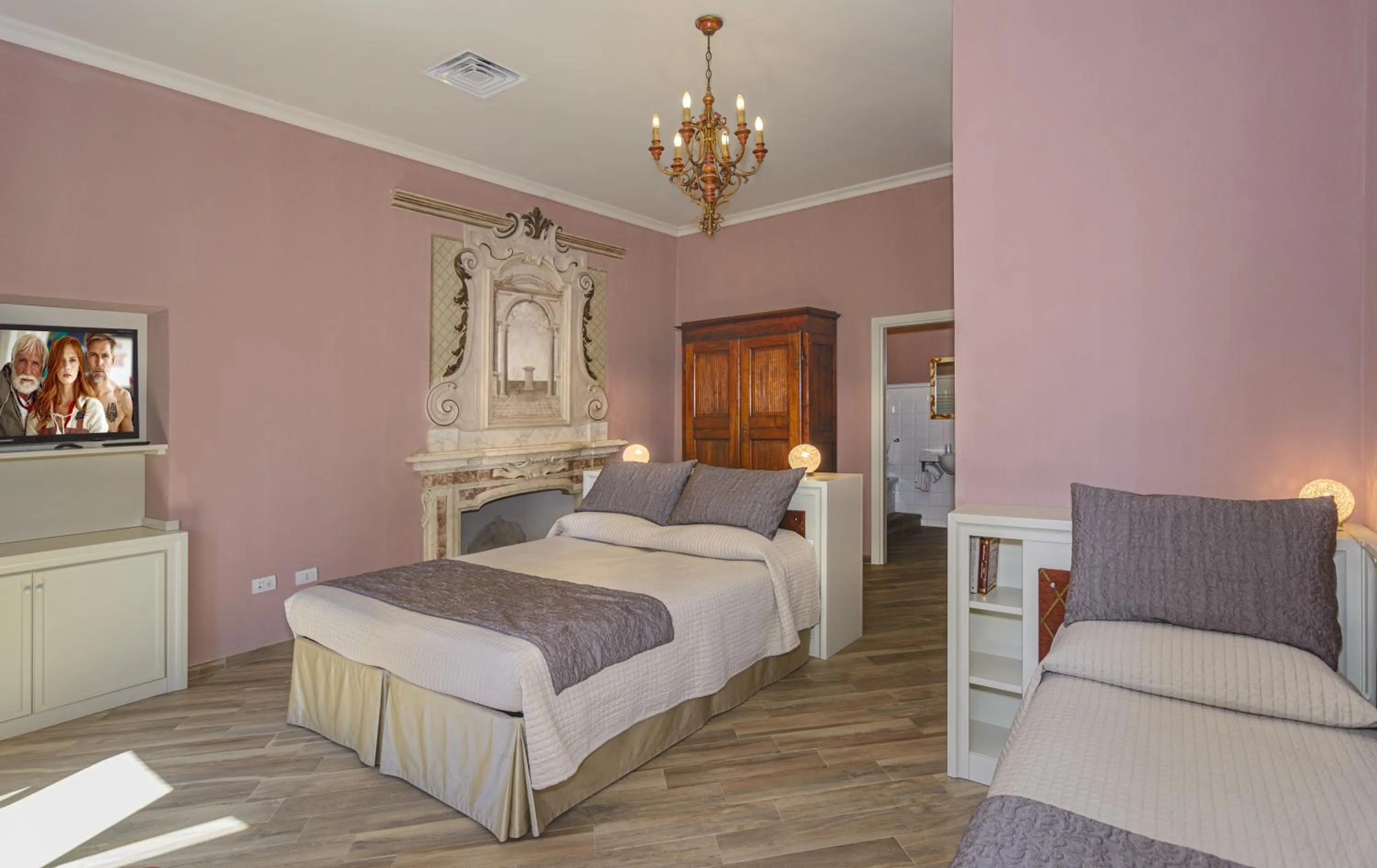 Photo of the whole room, Bed in Villa Agnolaccio Residenza d'Epoca