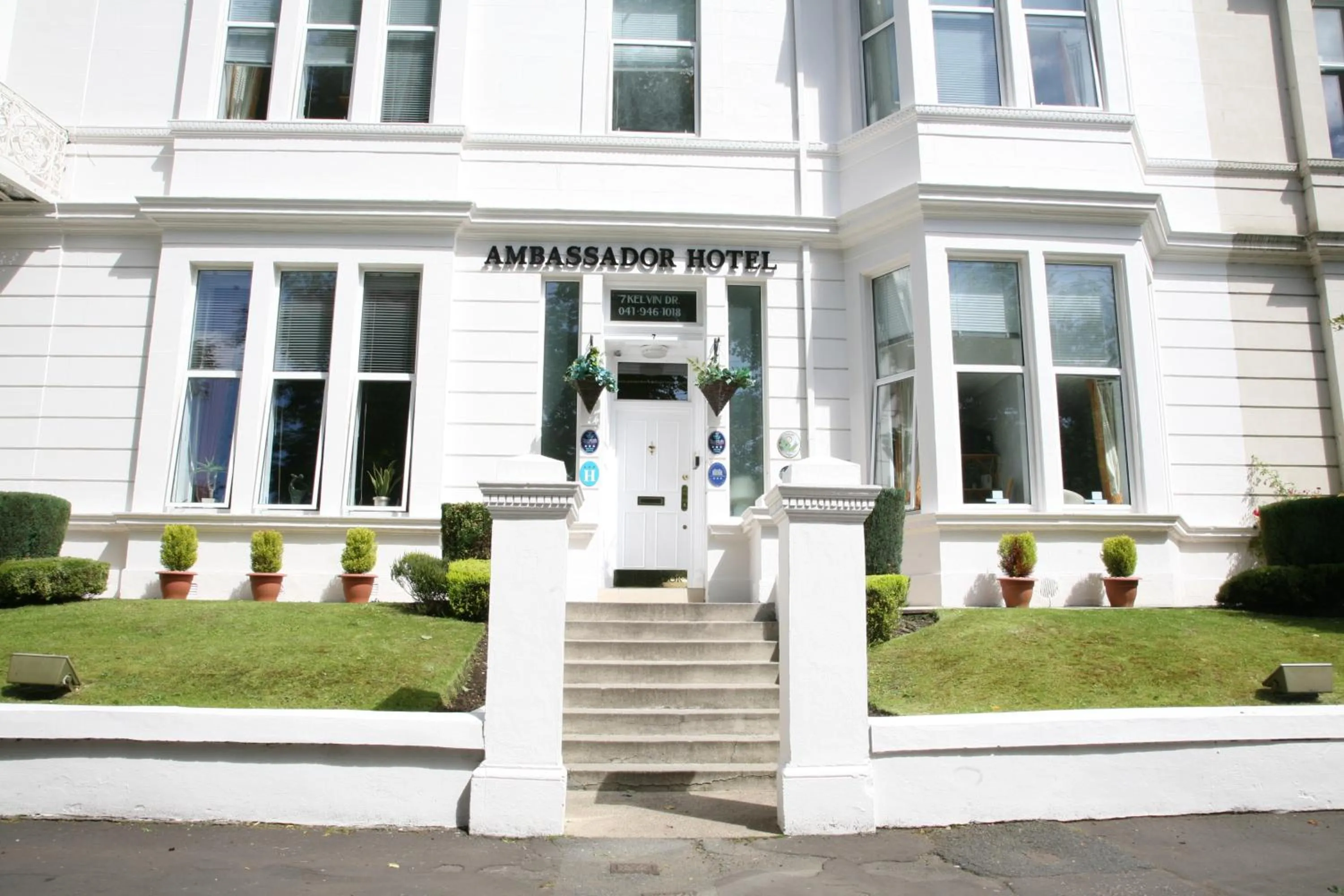 Facade/entrance in Ambassador Hotel