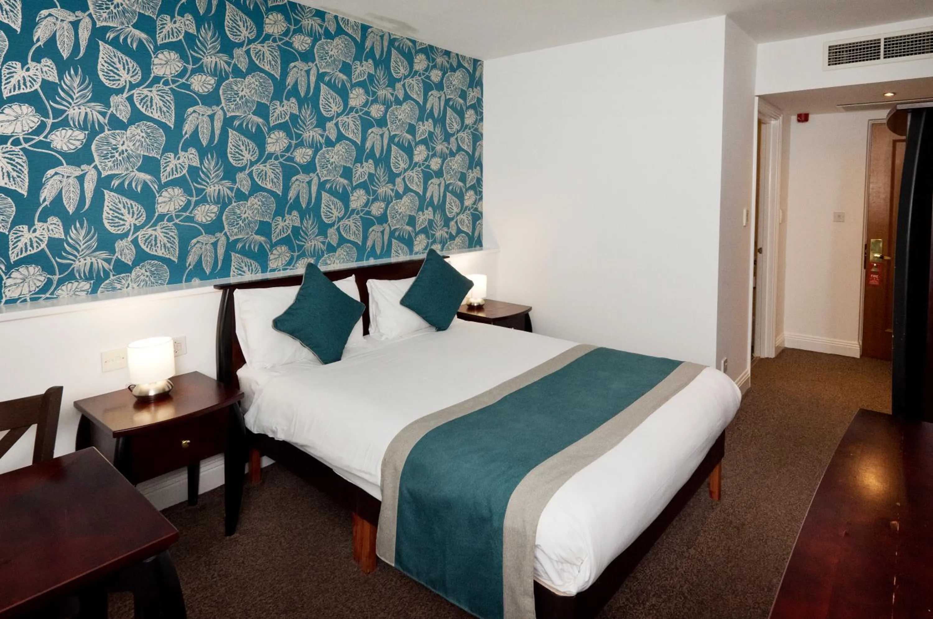Bedroom, Bed in Basingstoke Country Hotel & Spa
