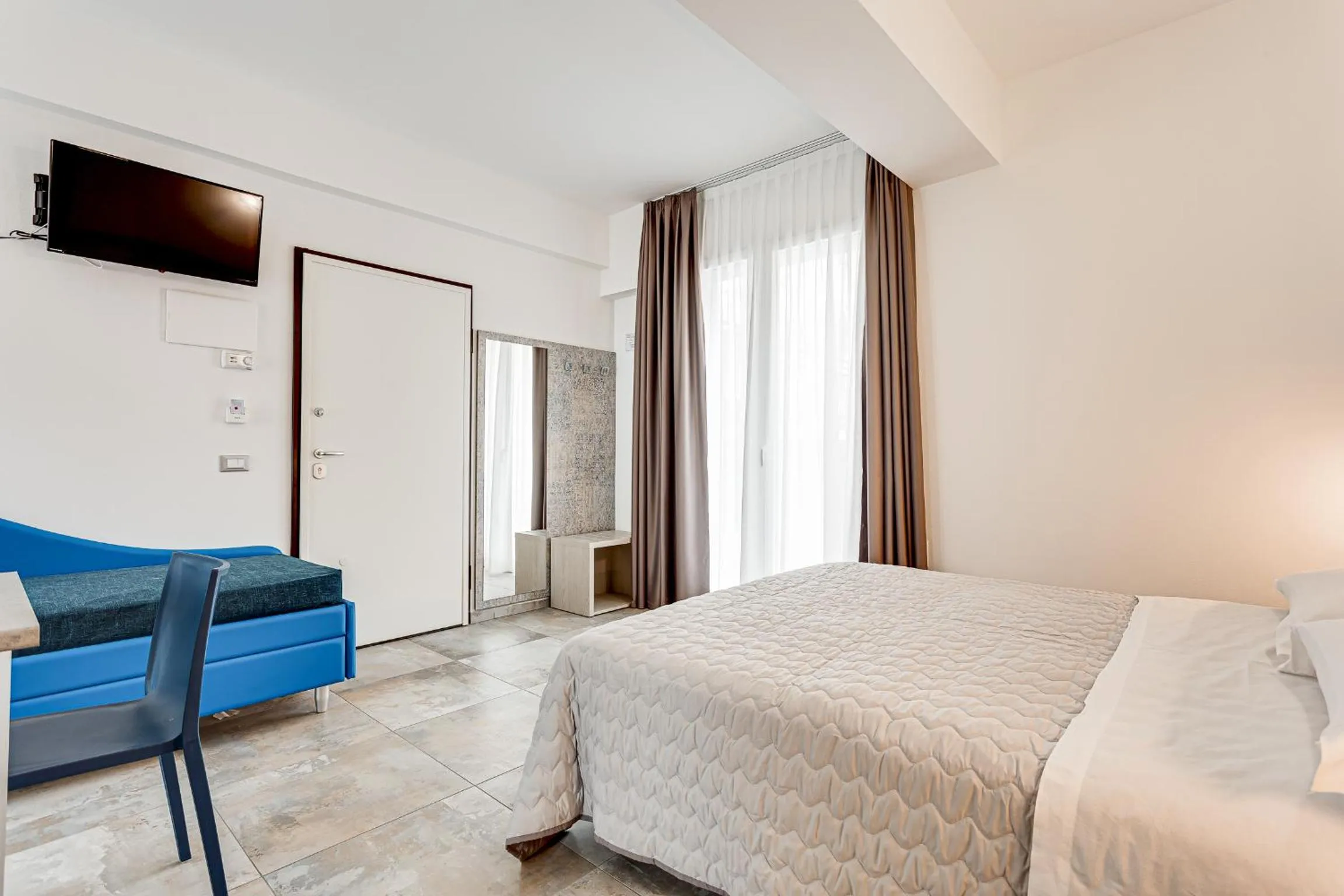 Photo of the whole room, Bed in Hotel Belturismo