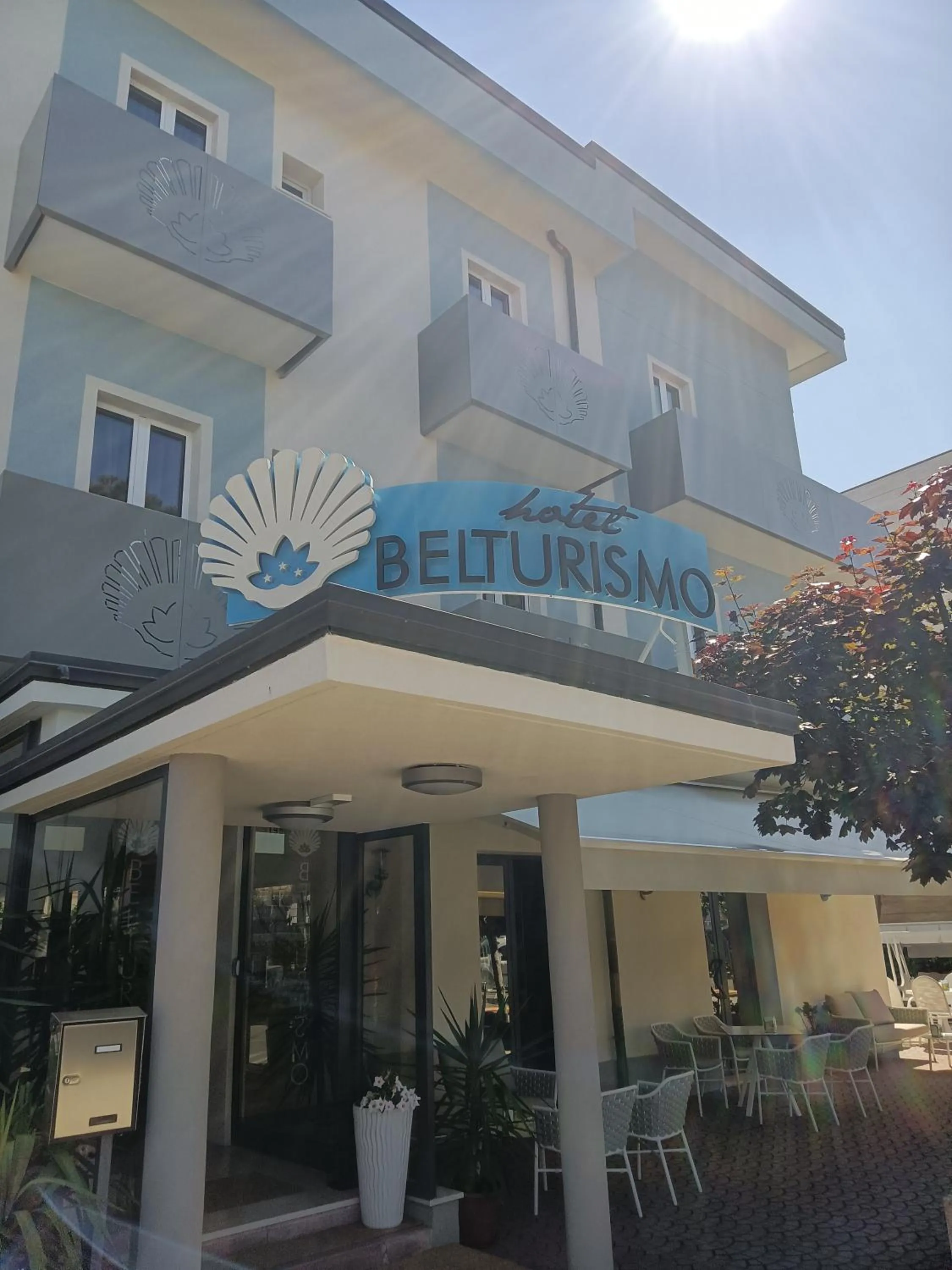 Facade/entrance in Hotel Belturismo