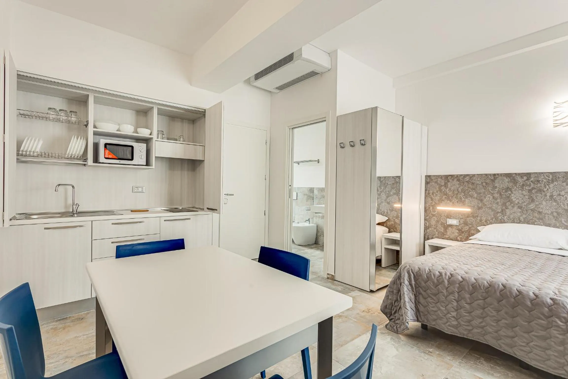 Photo of the whole room, Bed in Hotel Belturismo