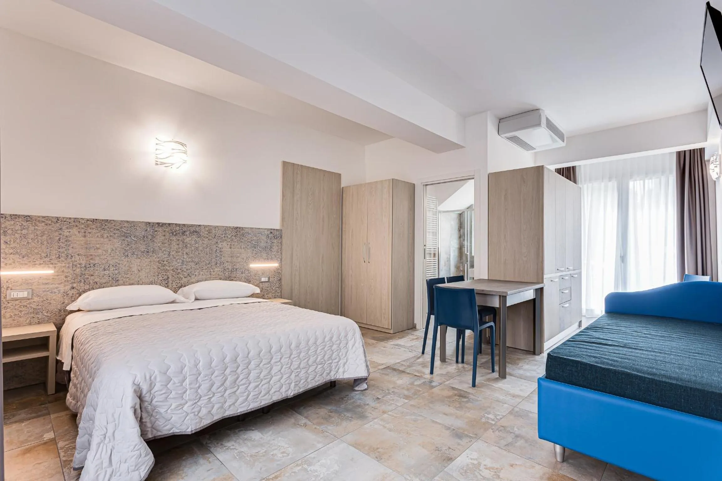 Photo of the whole room, Bed in Hotel Belturismo