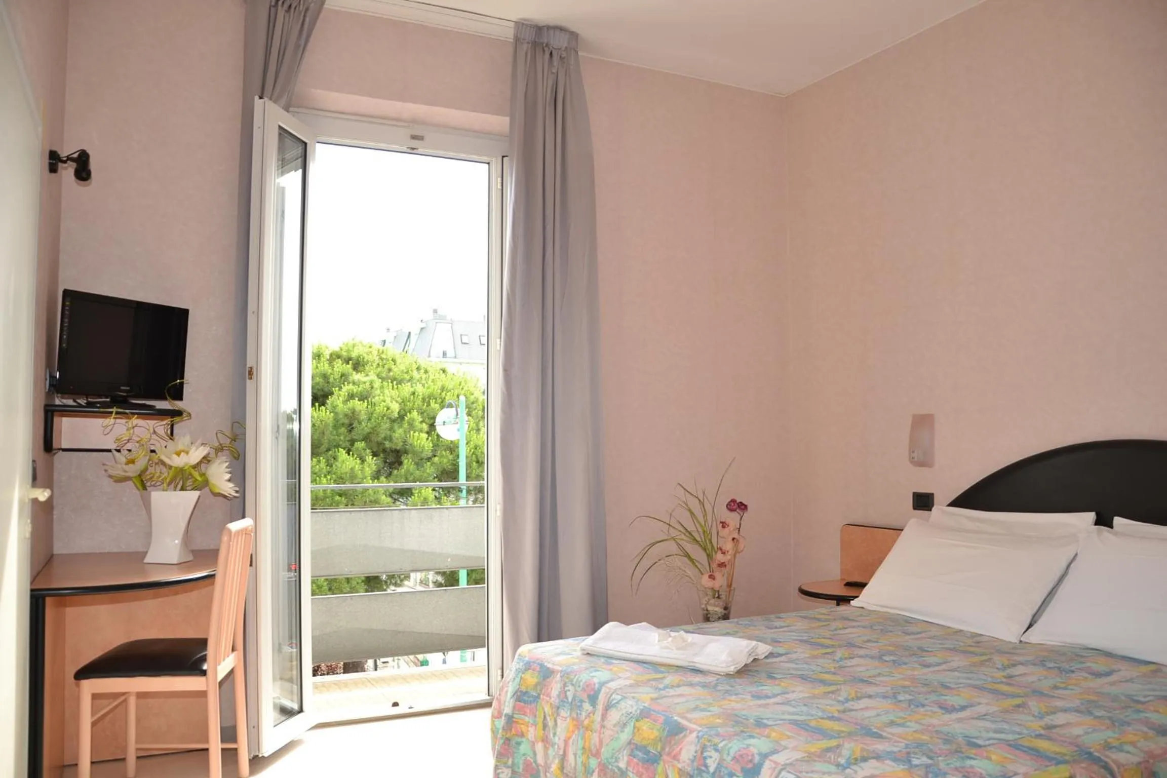 Photo of the whole room, Bed in Hotel Belturismo