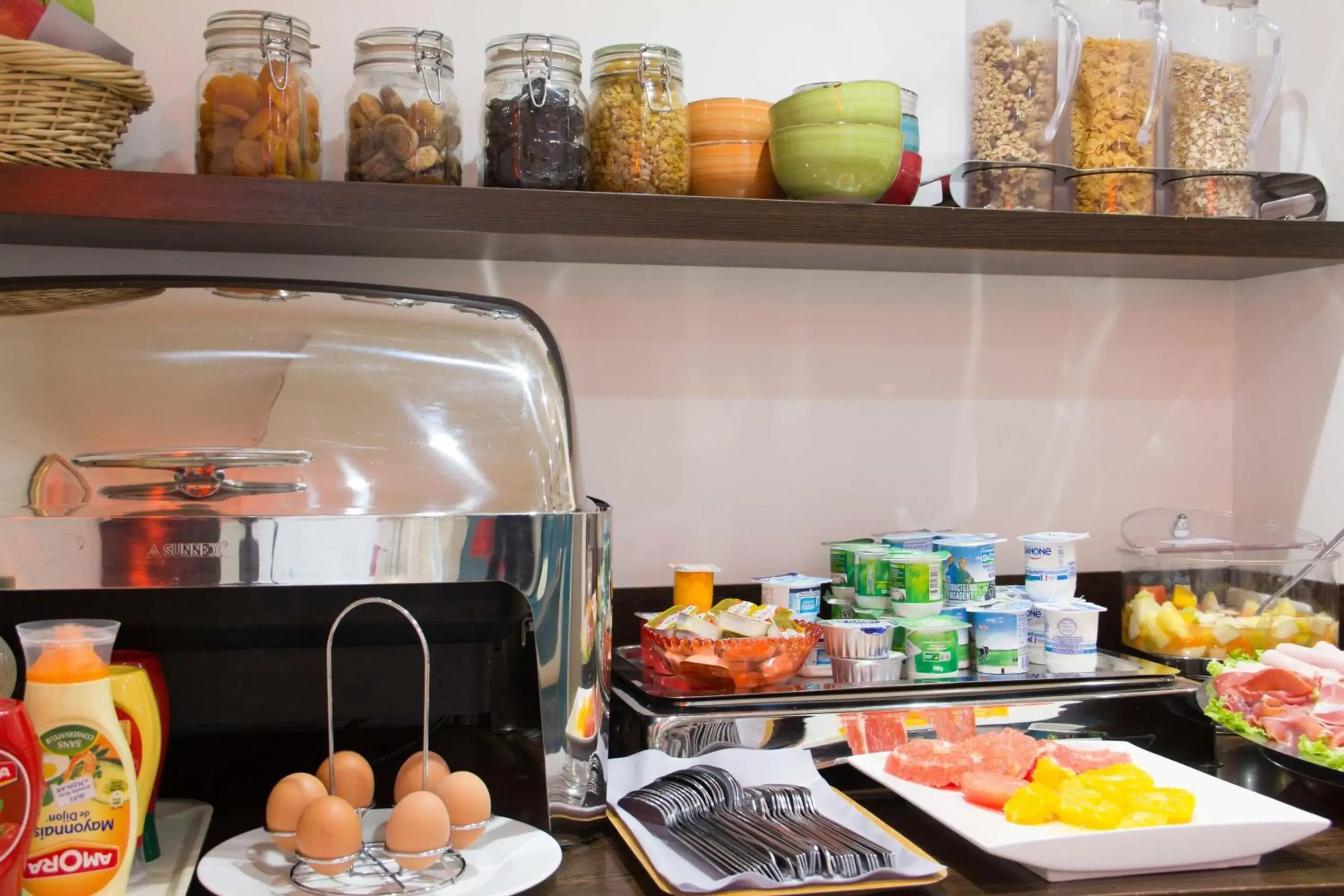 Buffet breakfast in Hotel Caumartin Opéra - Astotel Buffet breakfast in Hotel Caumartin Opéra - Astotel