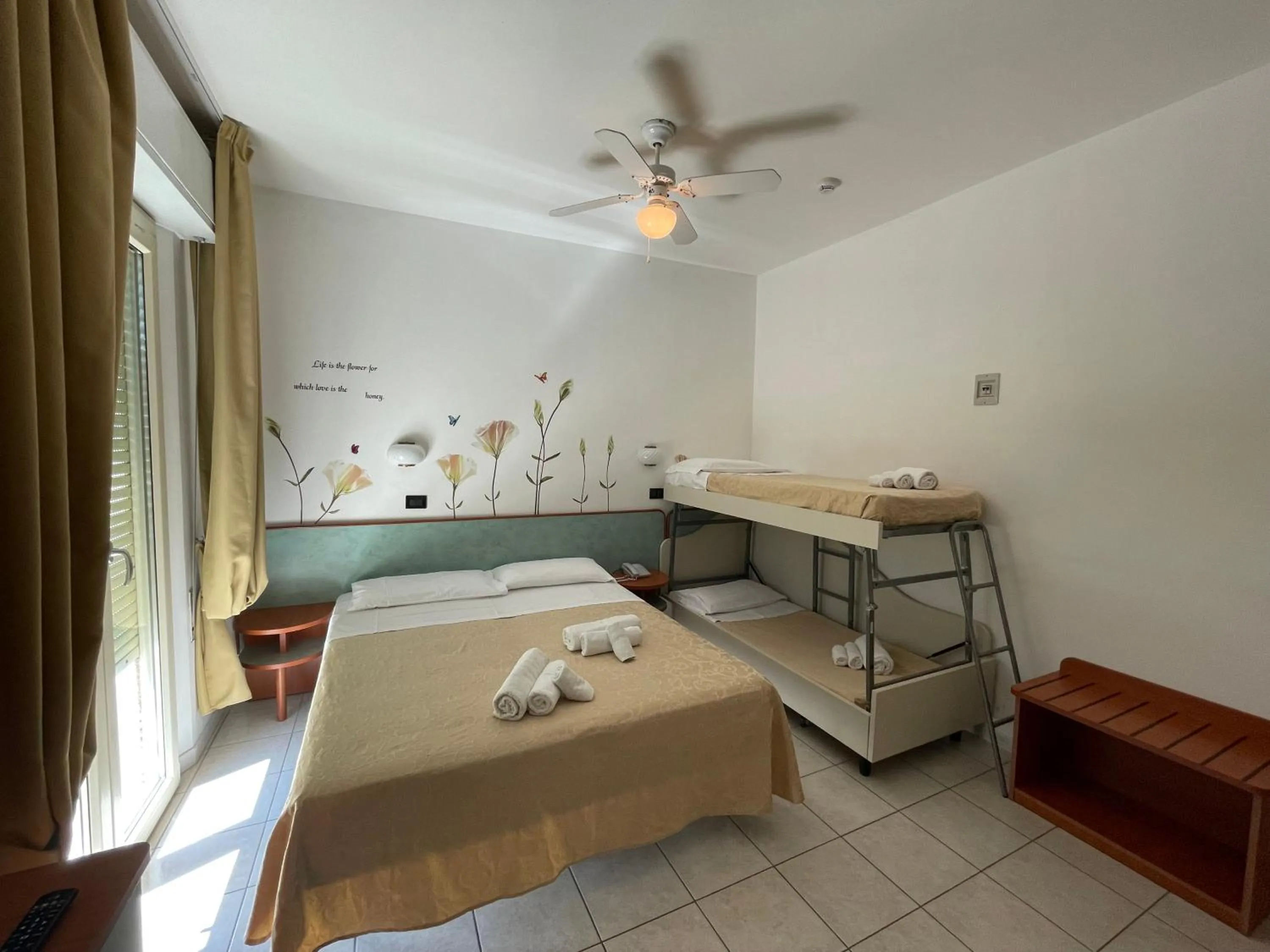 Bedroom, Bed in Hotel Marina