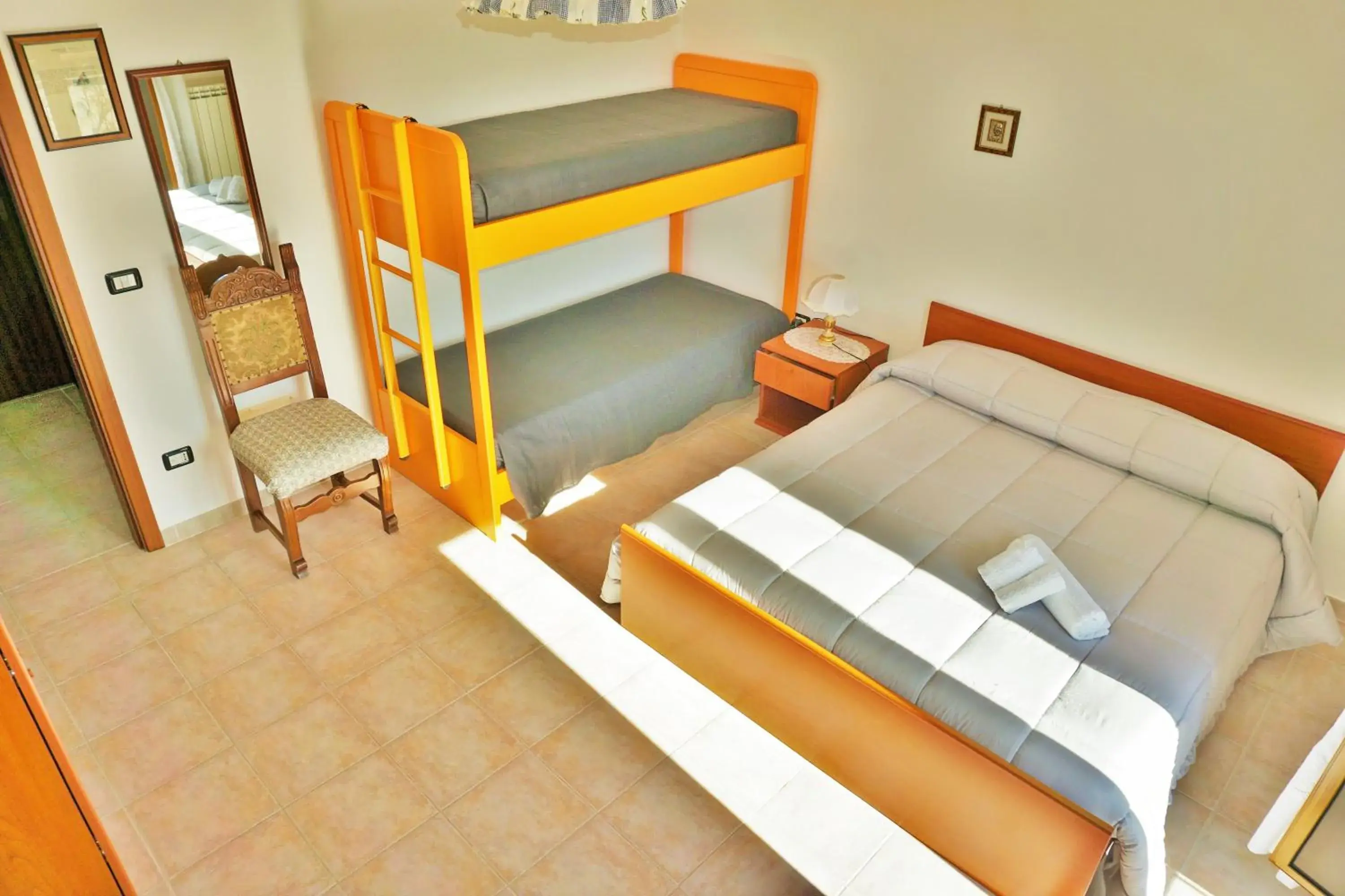 Quadruple Room in Agriturismo Costa San Bernardo Quadruple Room in Agriturismo Costa San Bernardo