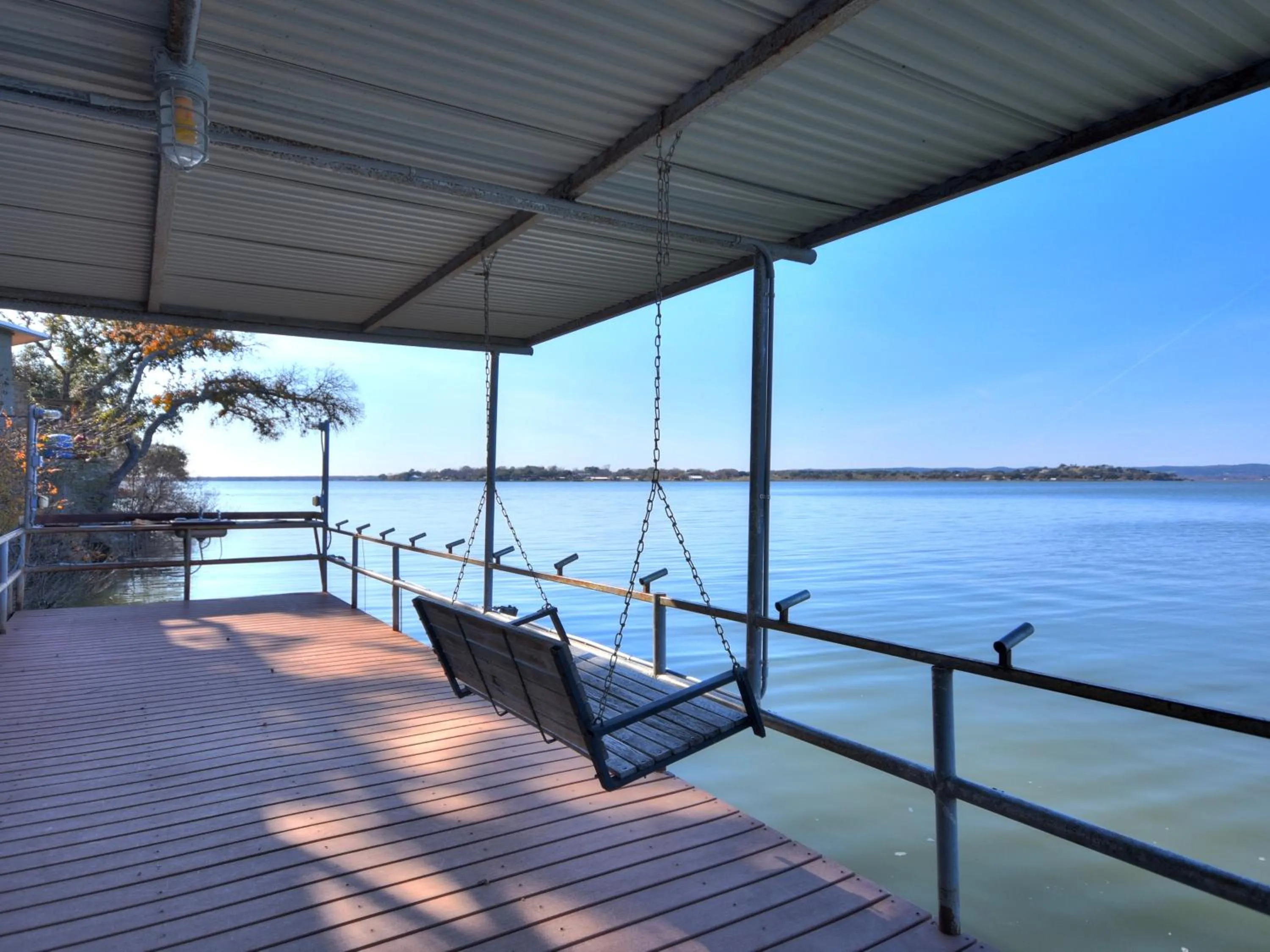 Lake view in Painted Sky Inn