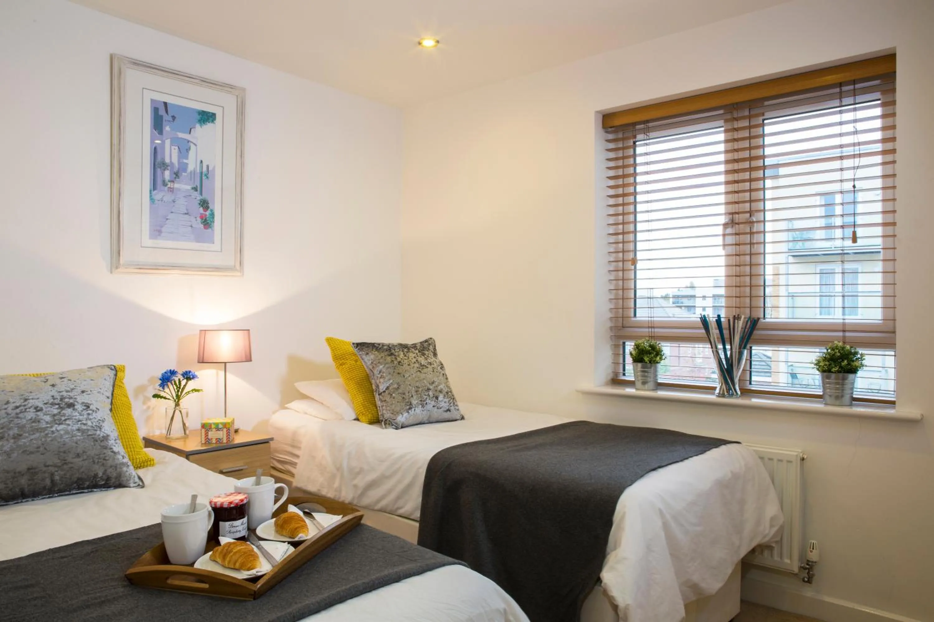 Borehamwood - Spacious Apartment