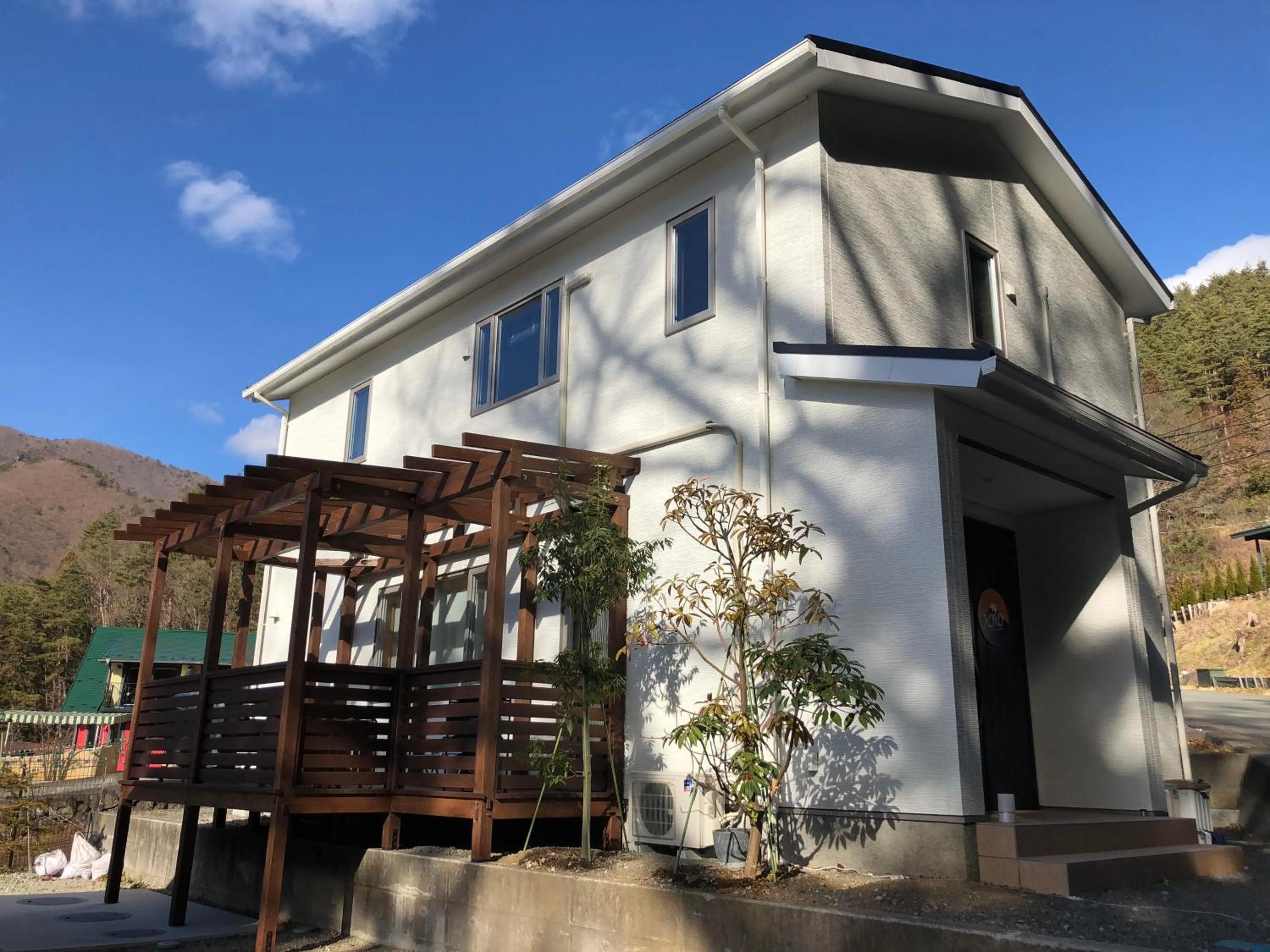 Facade/entrance in Koko