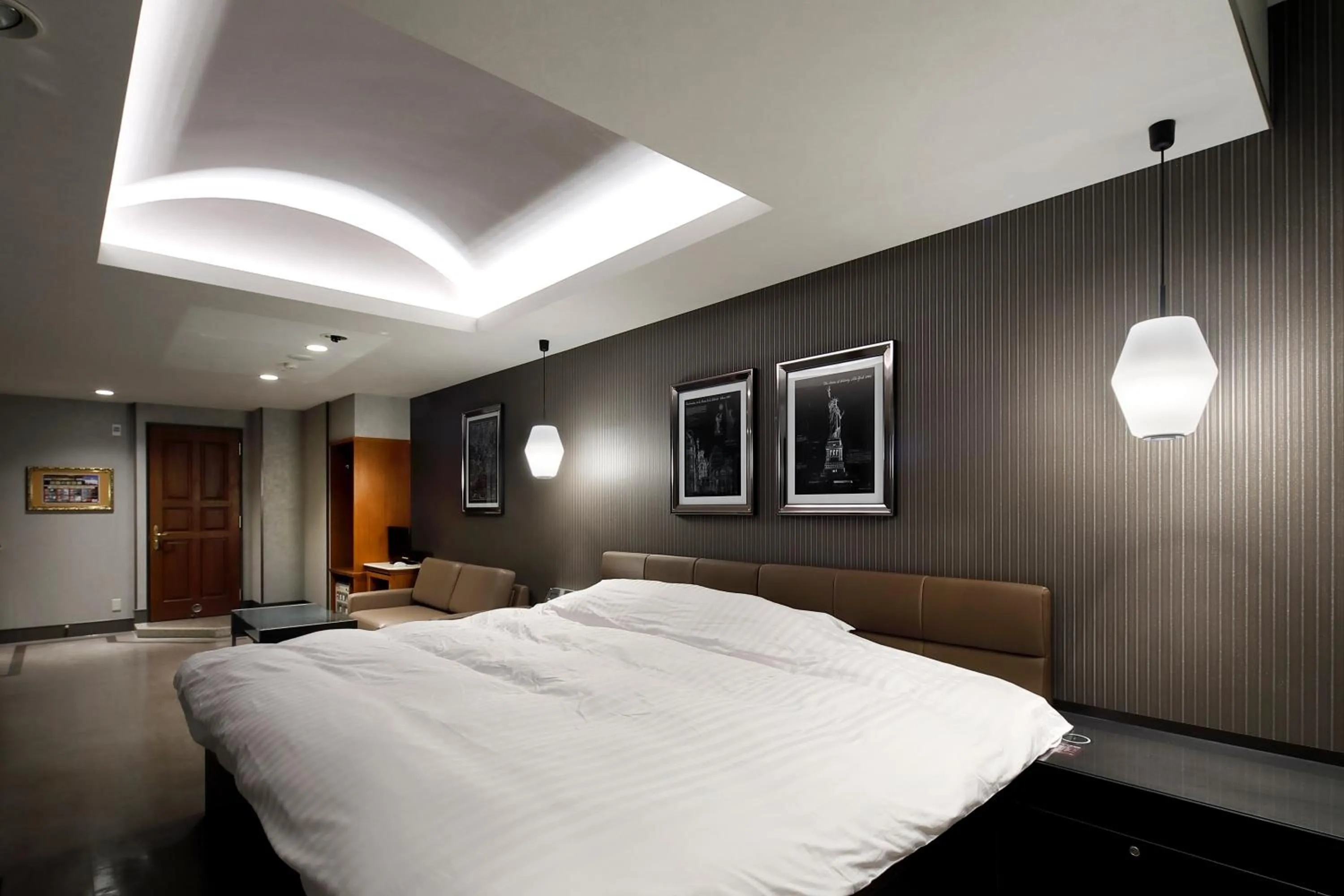 Bedroom, Bed in Hotel ValentineTogo (Adult Only)