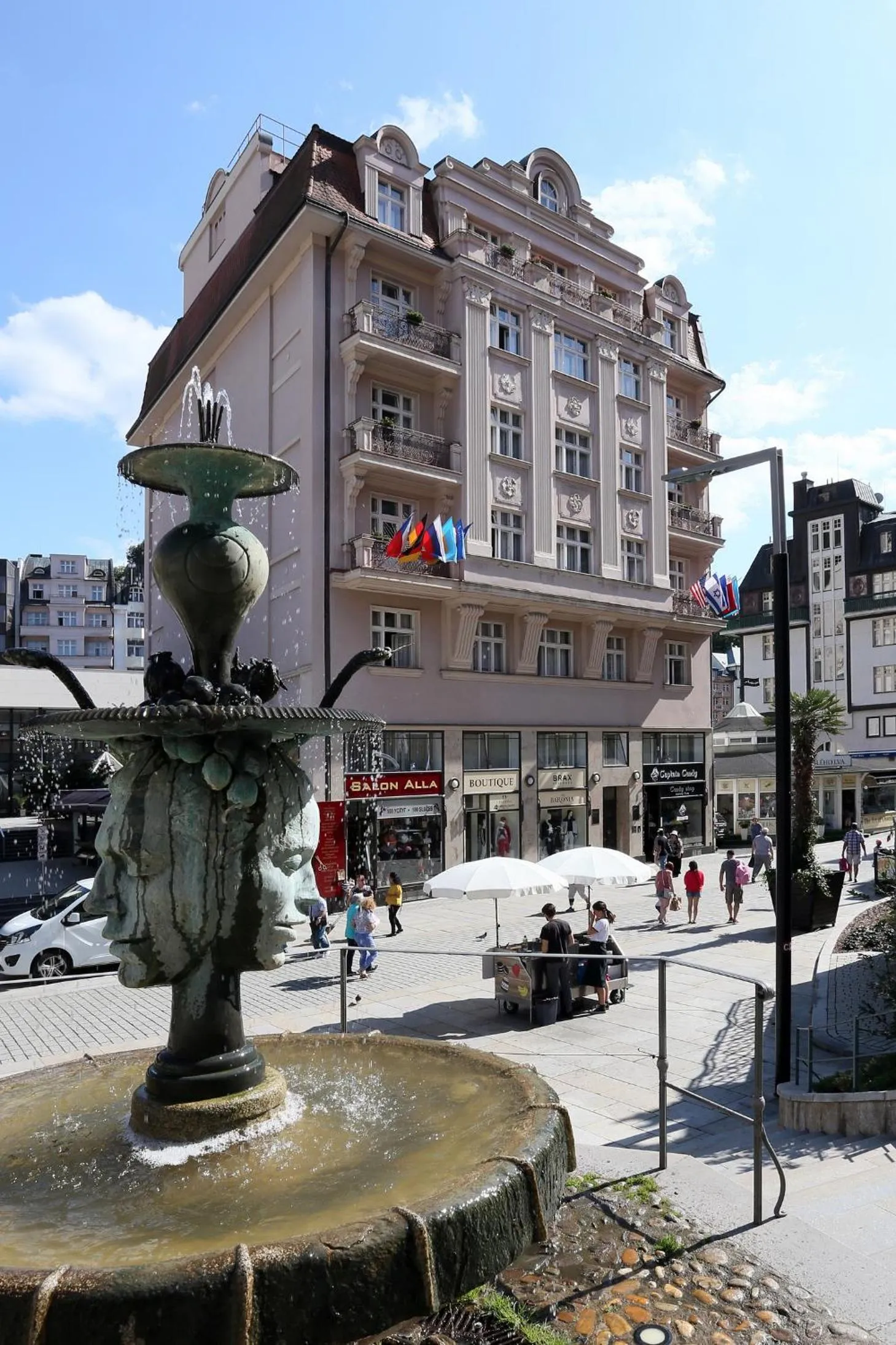 Property building in Art Deco WOLKER by ASTORIA Hotel & Medical Spa