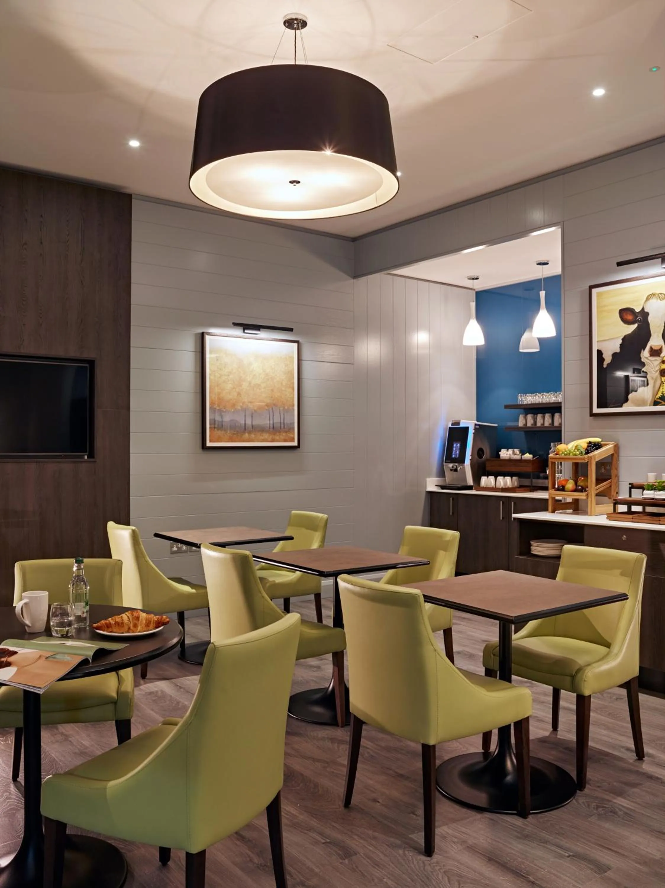 Lobby or reception in Best Western Plus Vauxhall Hotel