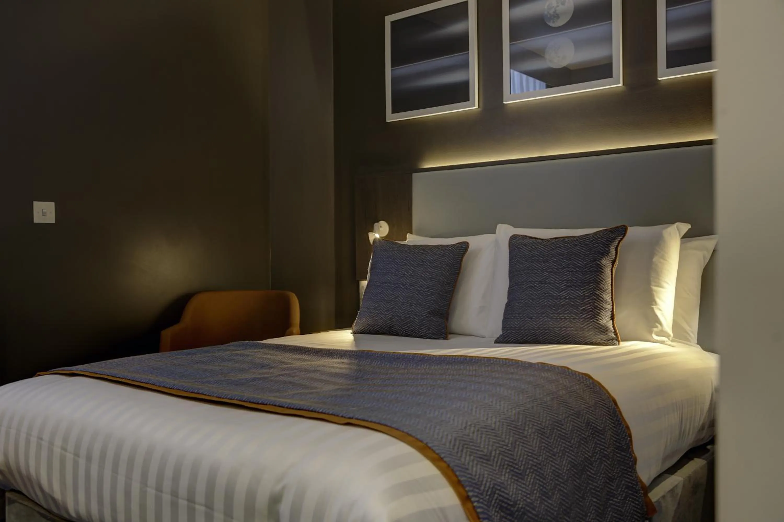 Bed in Best Western Plus Vauxhall Hotel