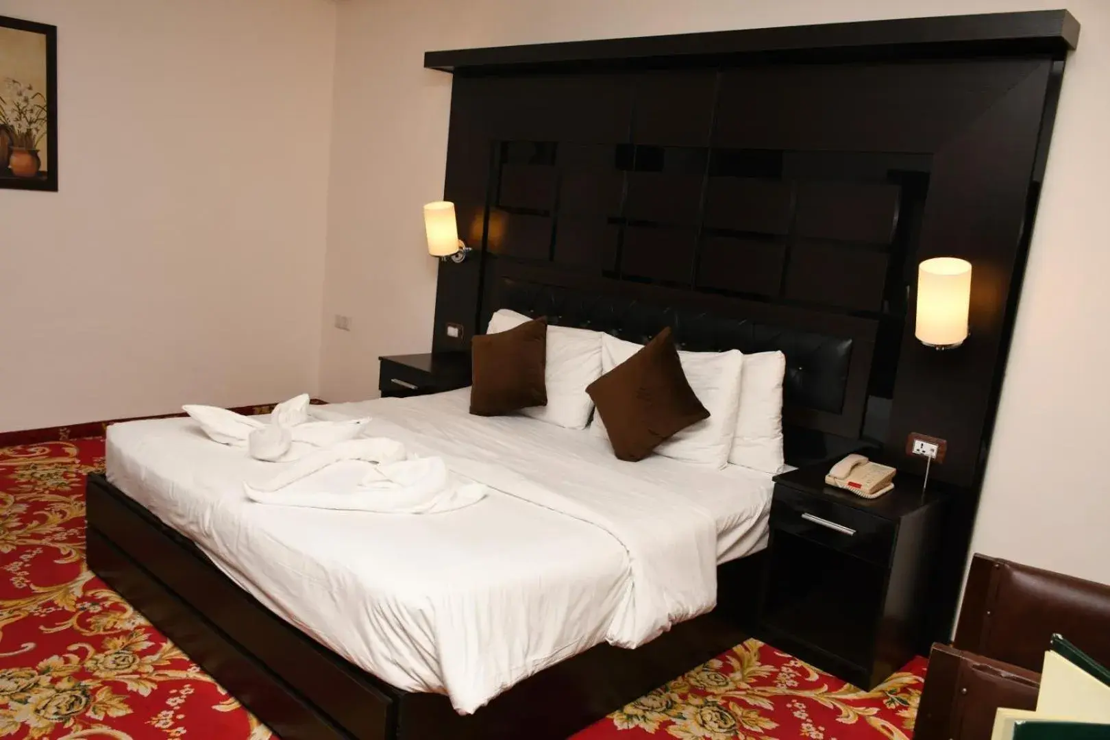 Bed in Sparr Hotel