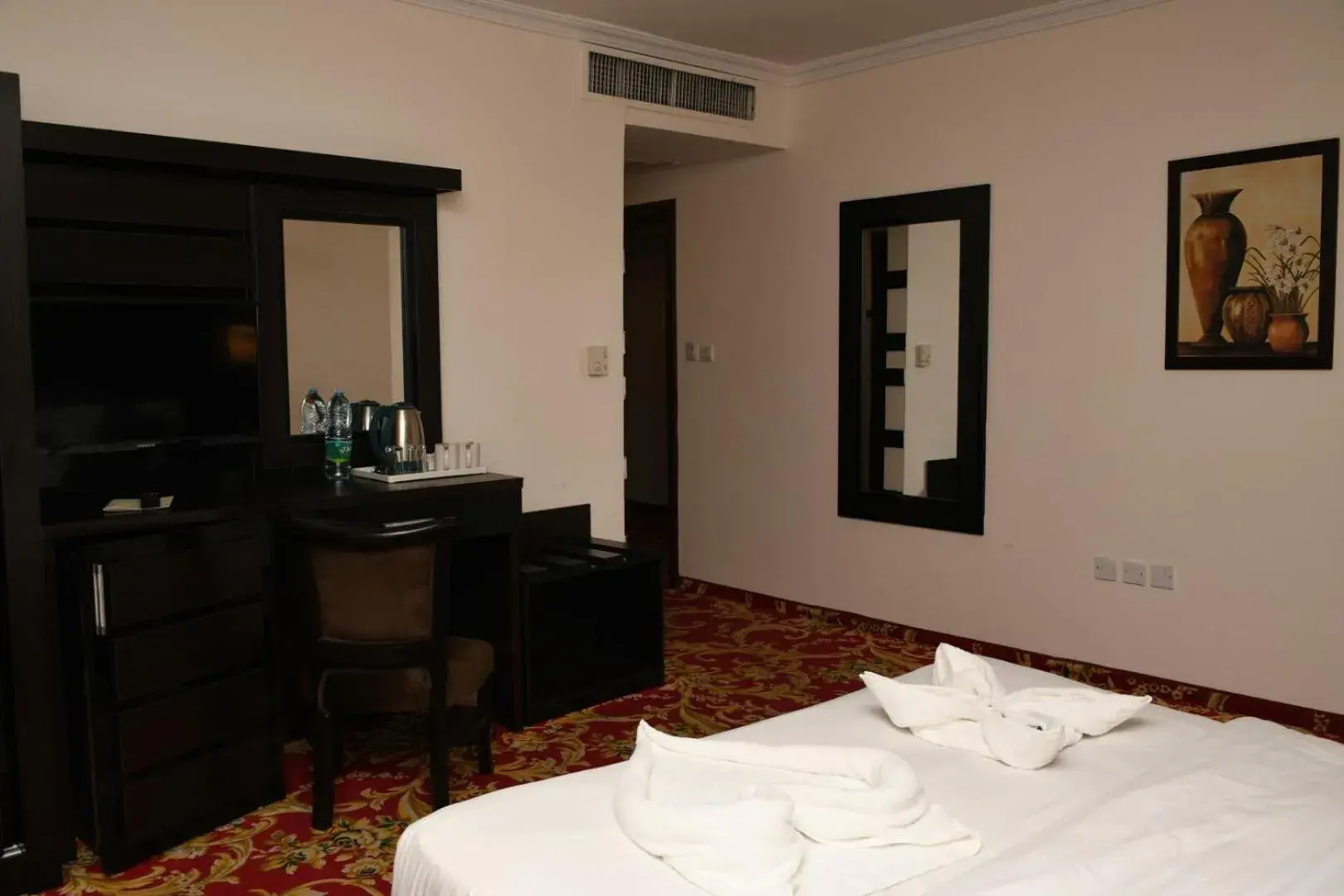 Photo of the whole room, Bed in Sparr Hotel