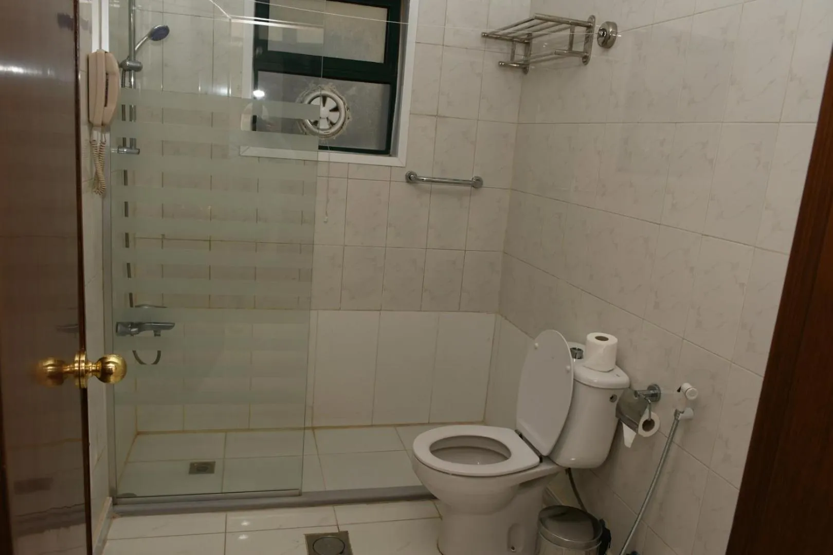 Shower in Sparr Hotel