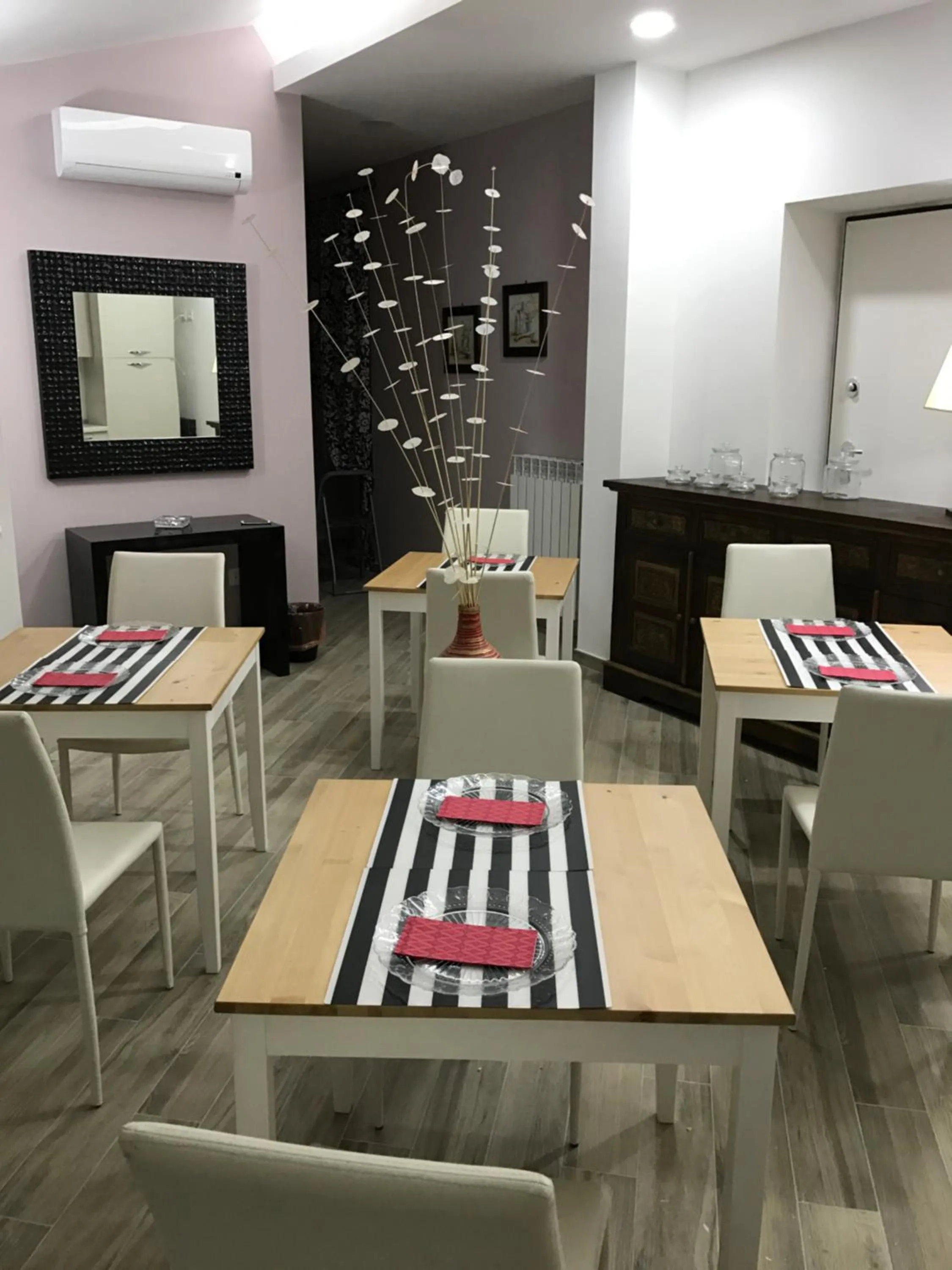 Lounge or bar in Residenza Murat