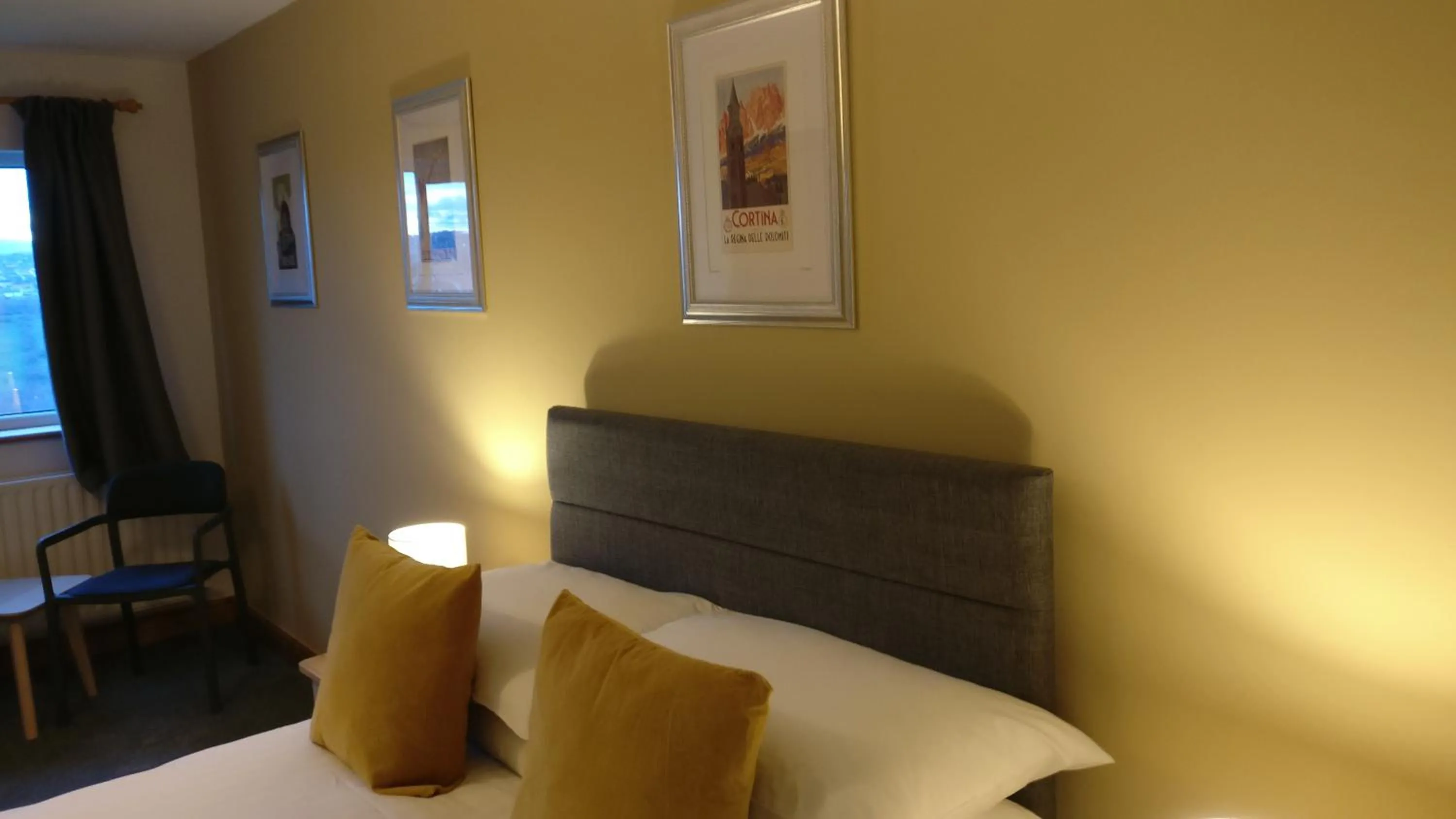 Double or Twin Room with Bathroom - single occupancy in The Mansion