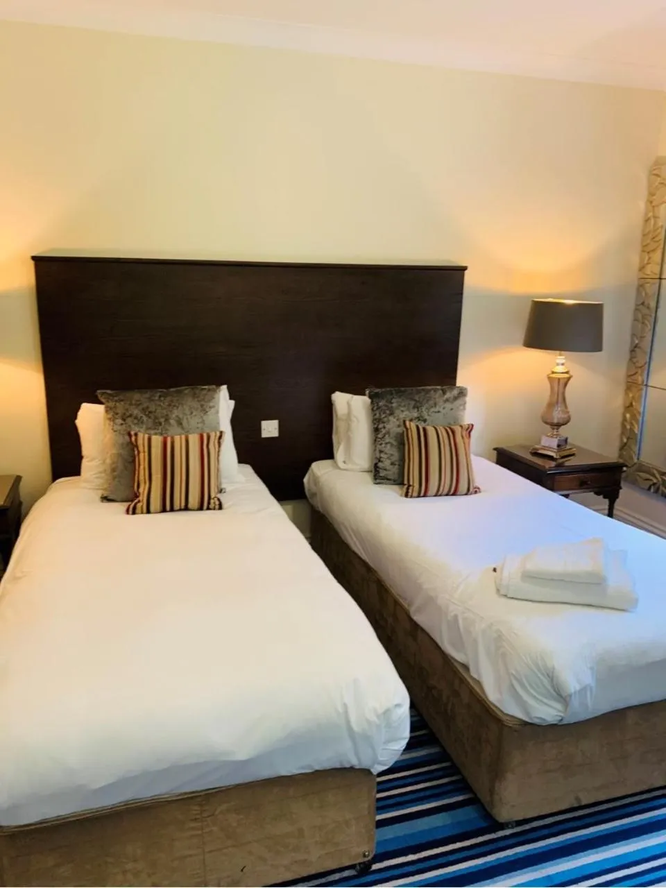 Photo of the whole room in Mercure Telford Hotel