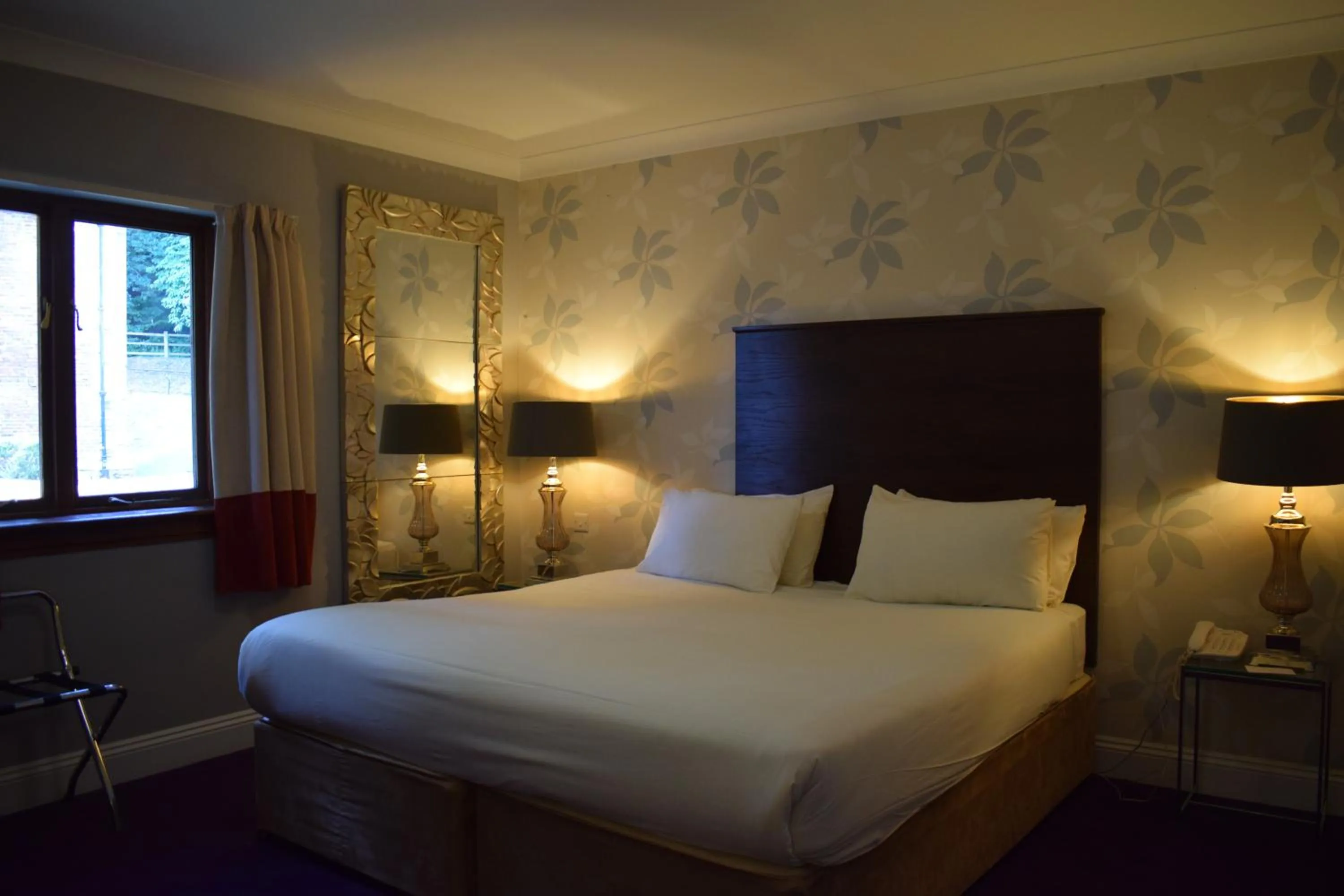 Bed in Mercure Telford Hotel