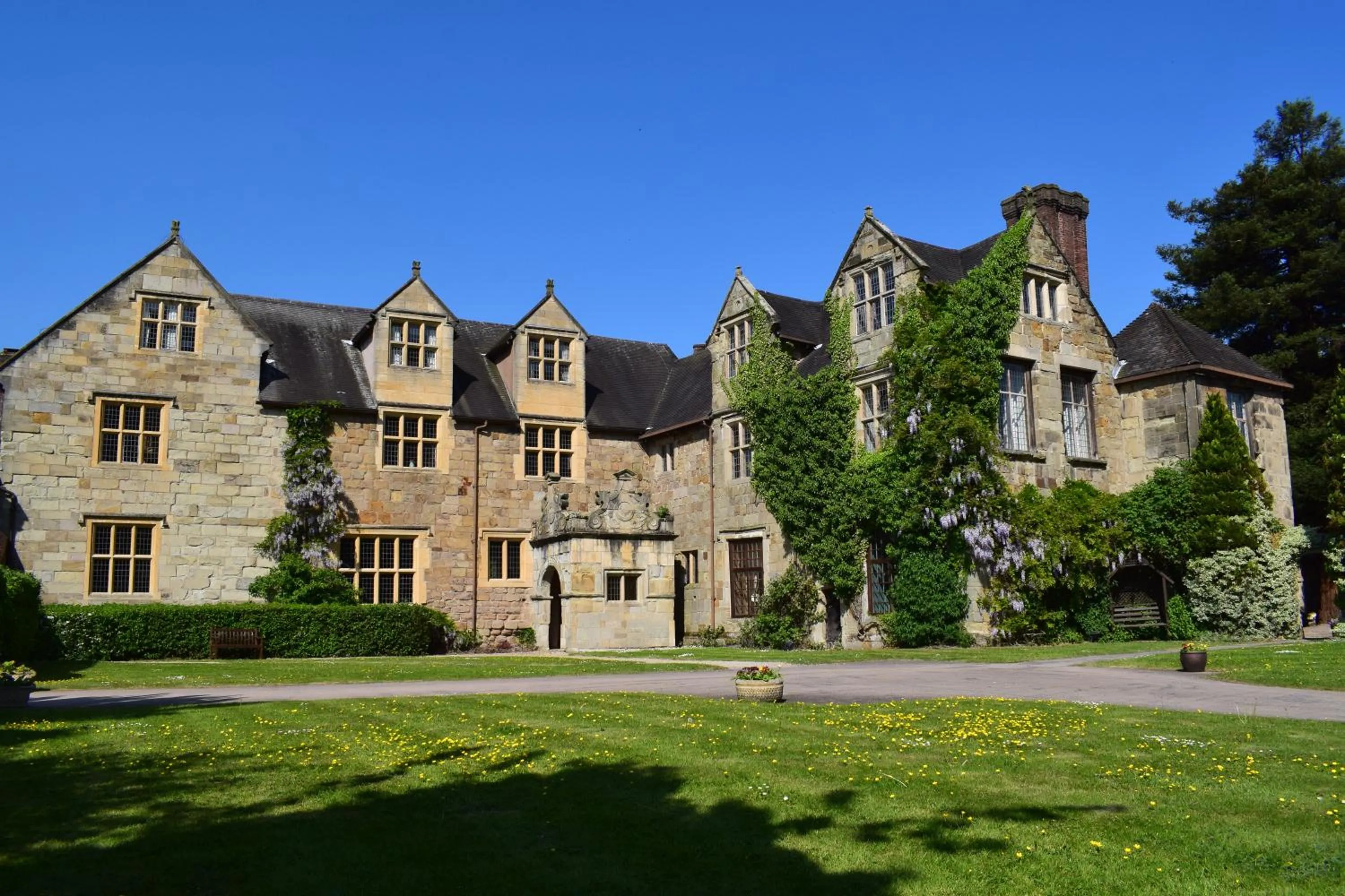 Property Building in Mercure Telford Hotel