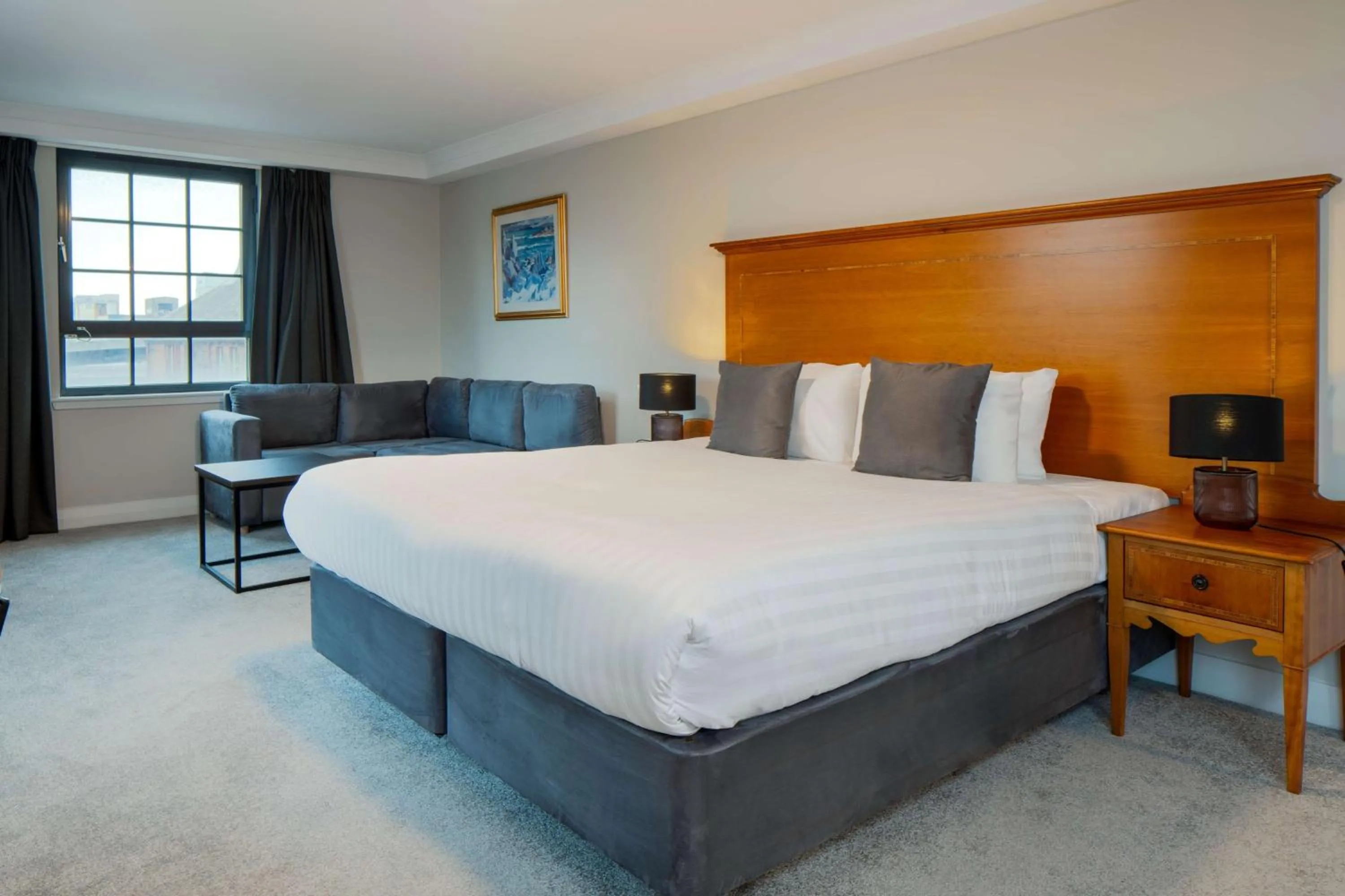 Bedroom, Bed in Glasgow Argyle Hotel, BW Signature Collection